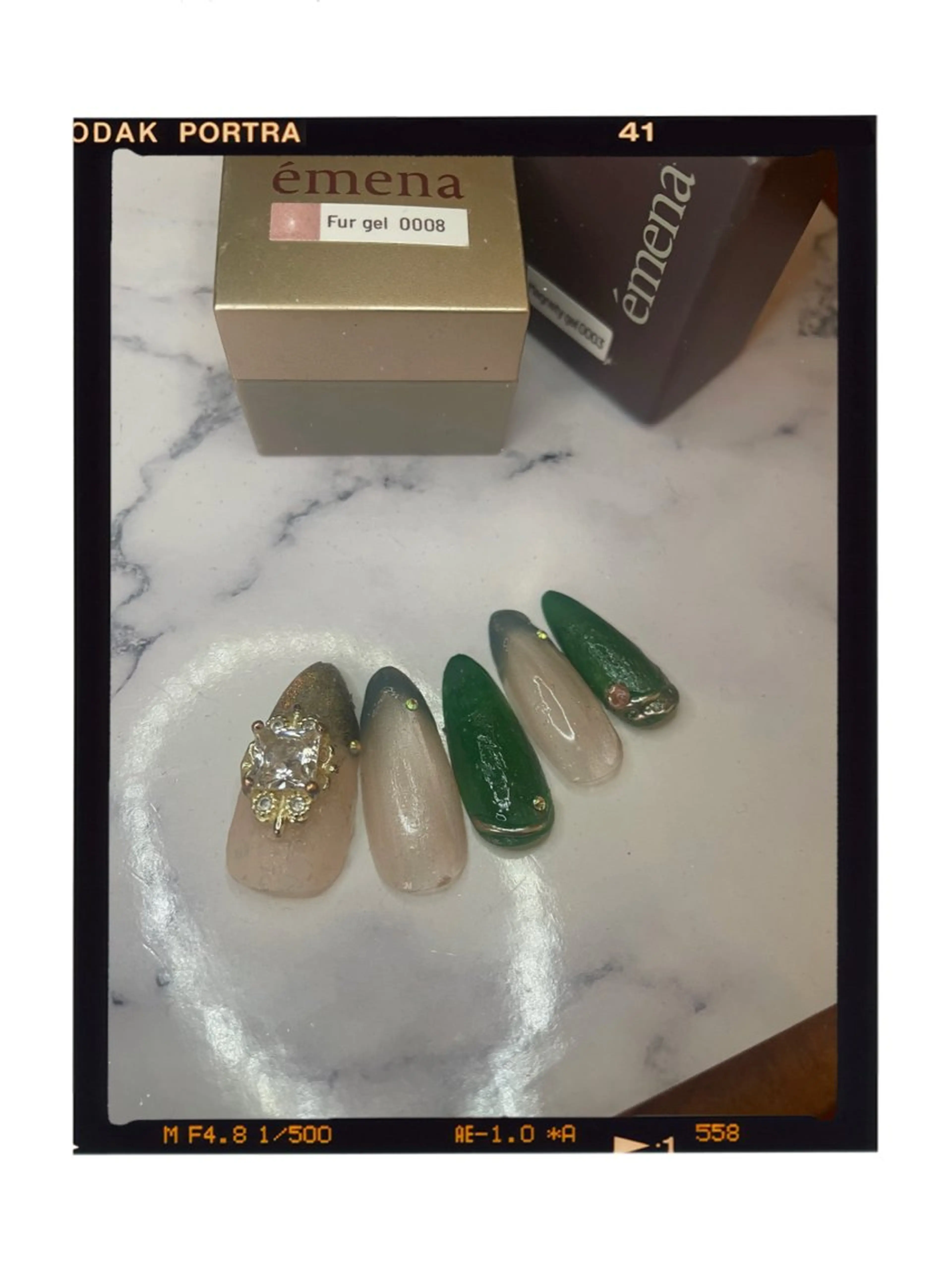 ネイル フレンチネイル ジェルネイル グリーン マグネットネイル ミラーネイル NAIL★M 真紀のネイルデザイン