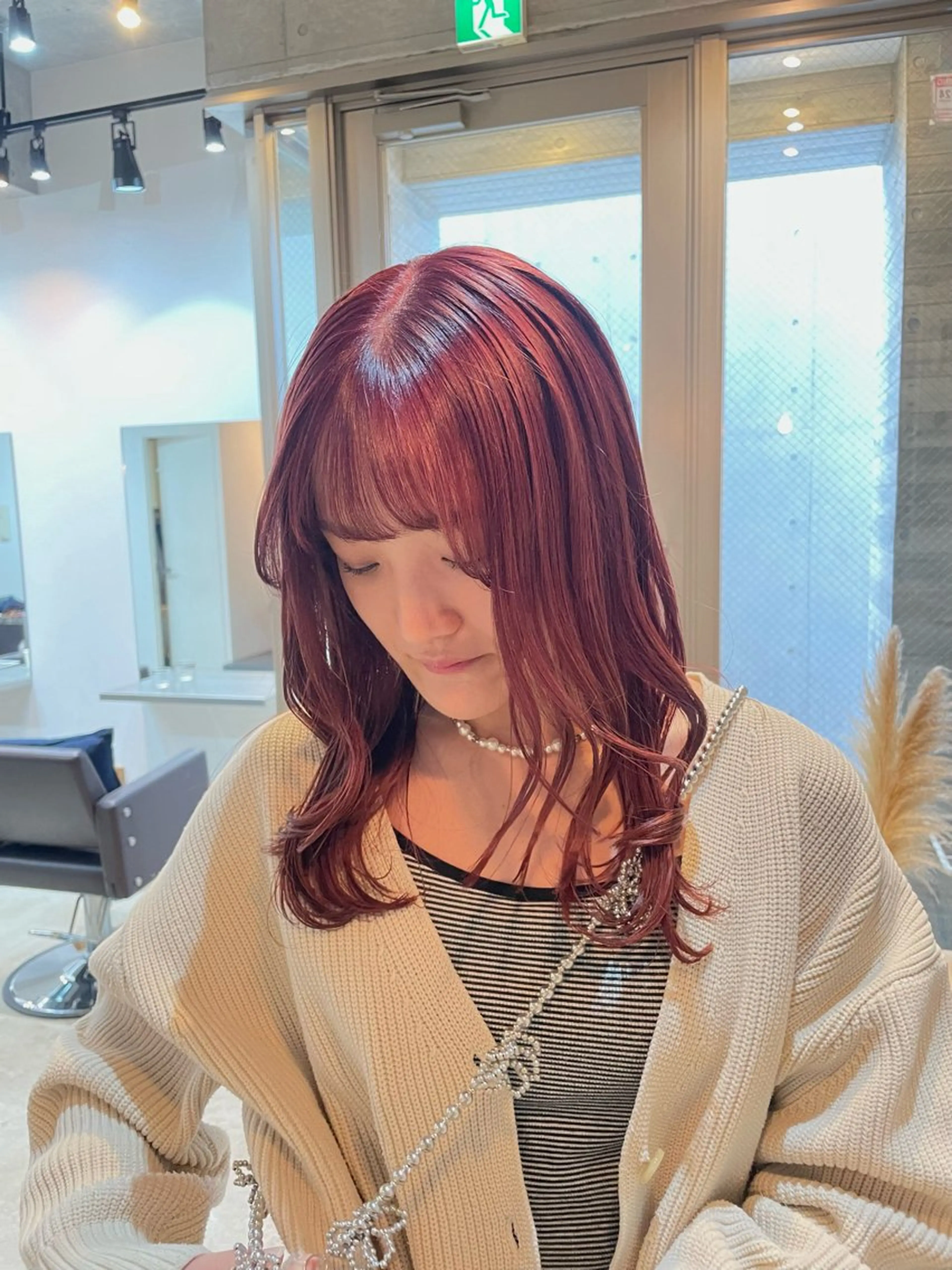 ミディアム カラー ブリーチ ダブルカラー ピンクカラー 【arc】Ruri コテ巻き風パーマのヘアスタイル