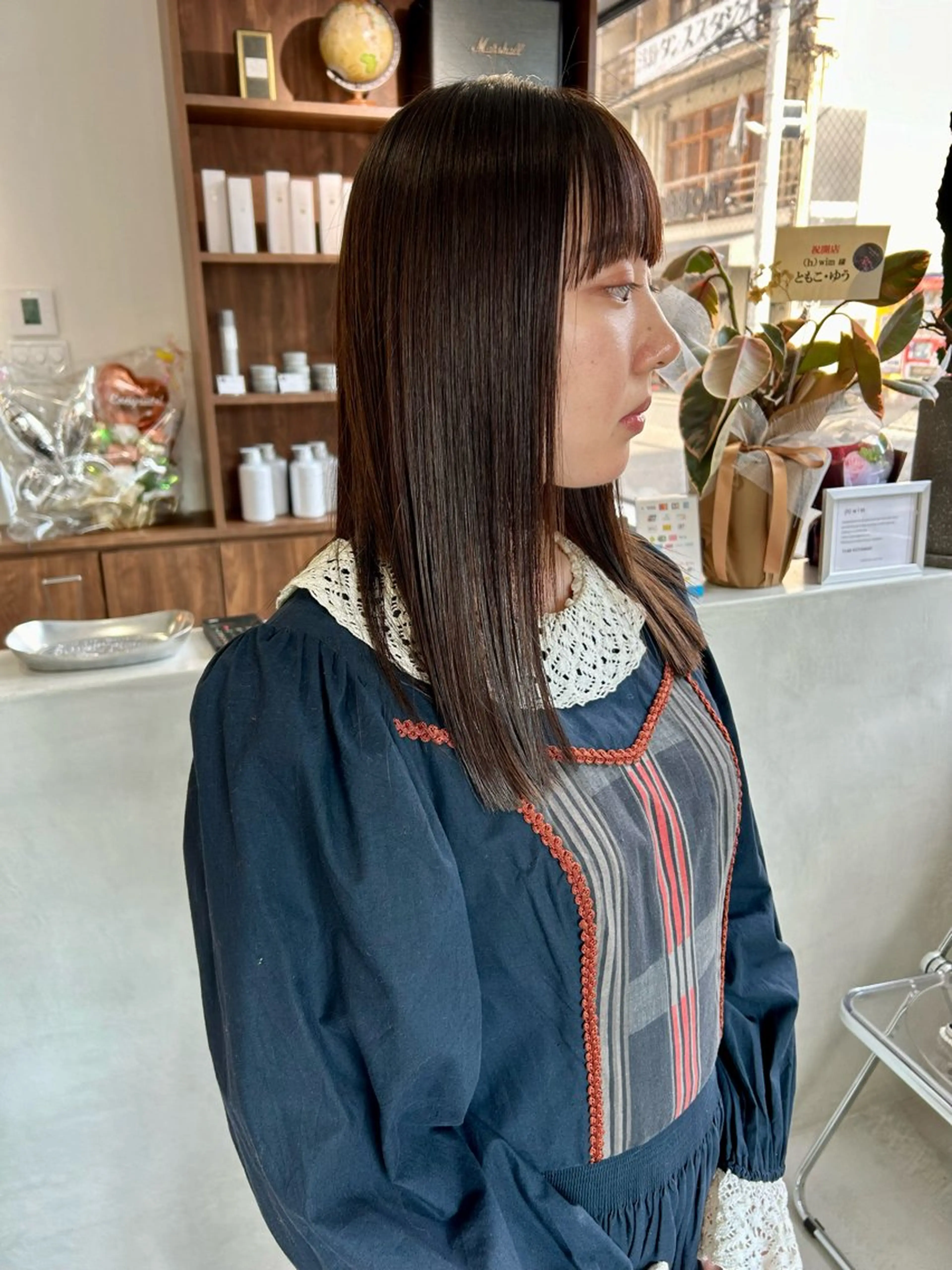 セミロング カラー 髪質改善 縮毛矯正 カット 縮毛矯正 トリートメント (h)wim ウィムのヘアスタイル