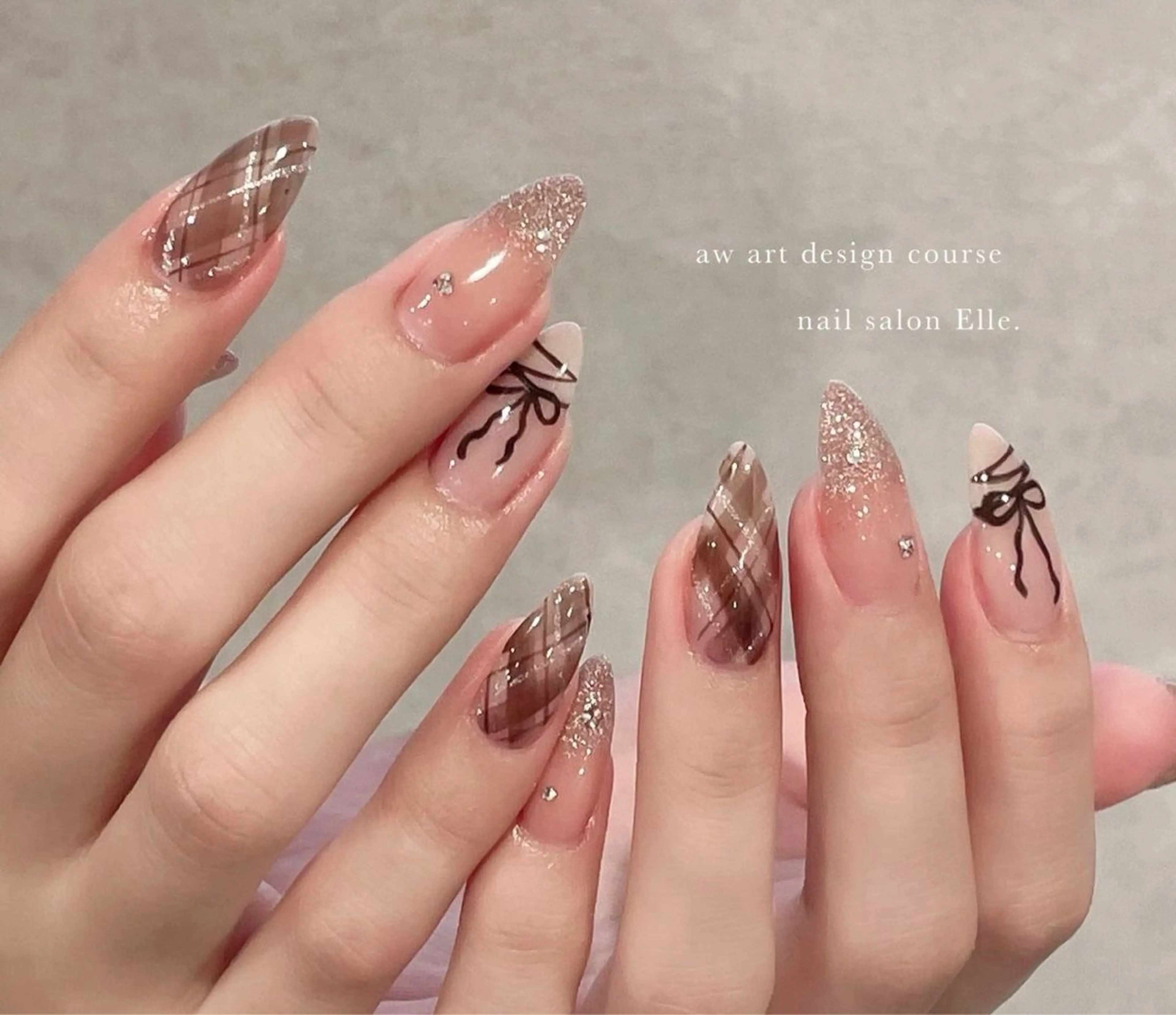 ネイル フットネイル ジェルネイル キラキラネイル マグネットネイル 持ち込み ハンドネイル Diamond  Salon所属・Hain Hainのネイルデザイン