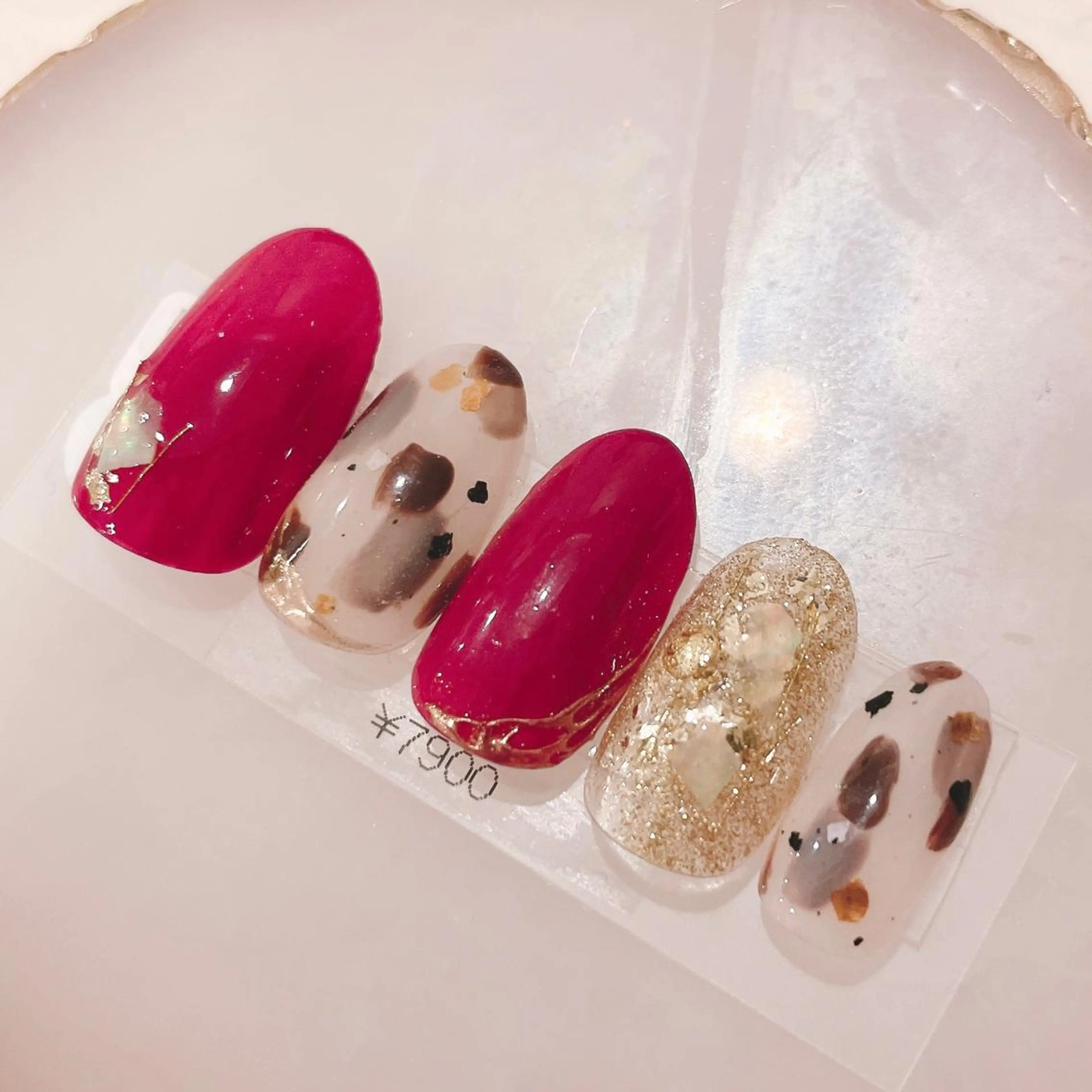 ネイル 赤色 ハンドネイル CHIARA nailsのネイルデザイン