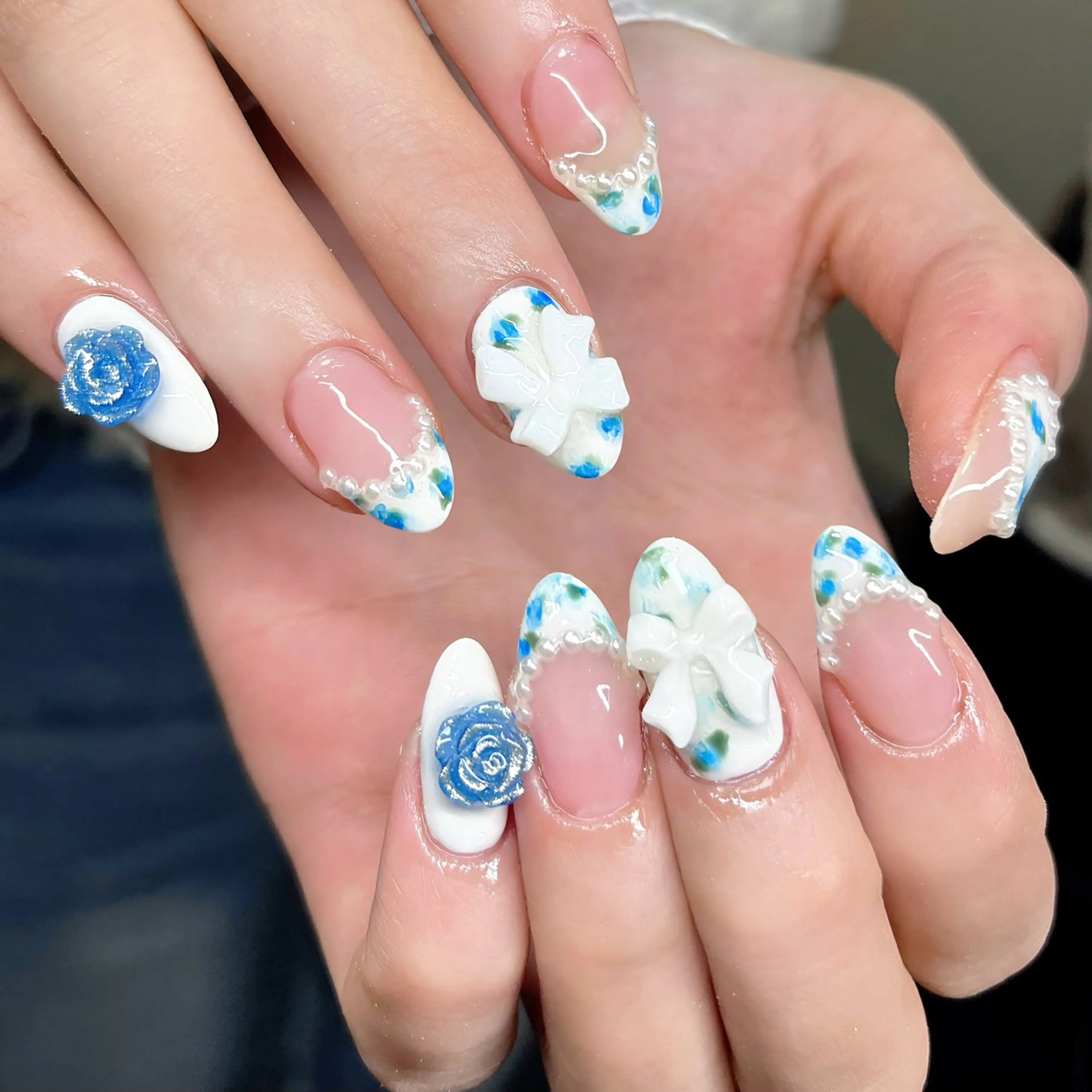 ネイル チークネイル 長さ出し ハート 水色 マグネットネイル ハンドネイル 🫧OPELIA NAIL渋谷🫧のネイルデザイン