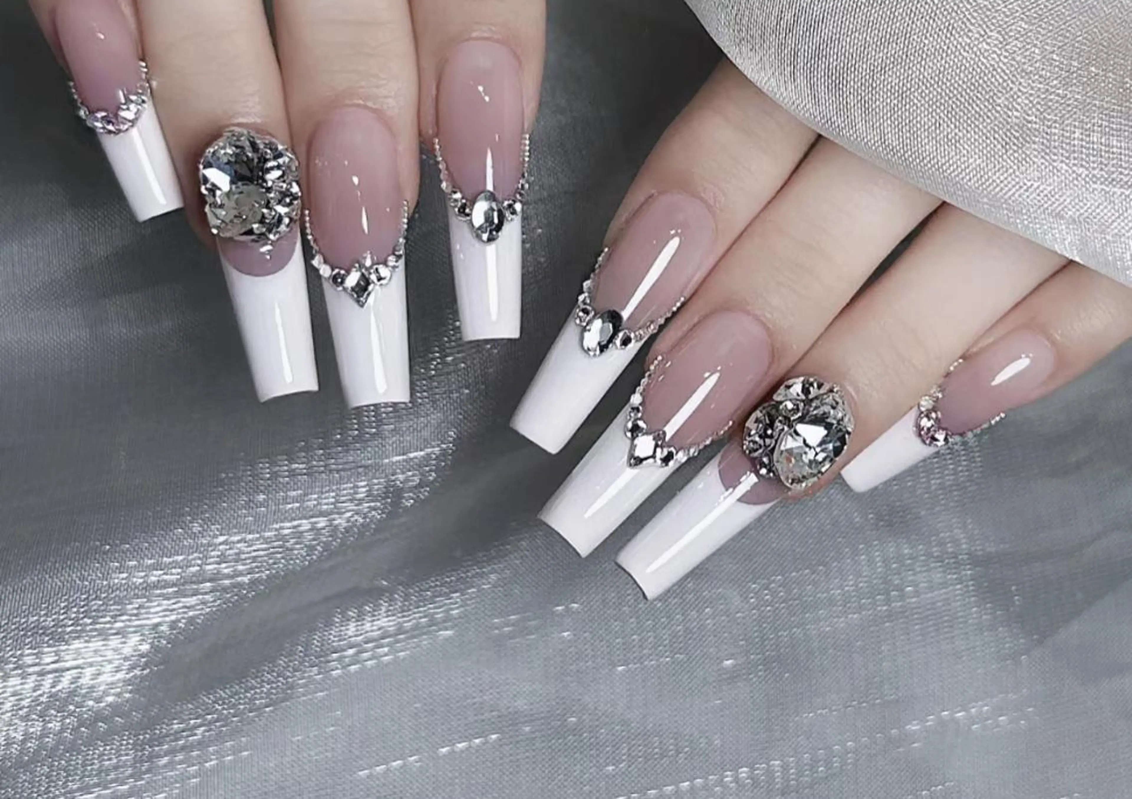 ネイル ハンドネイル 🎀 NaNa_nailのネイルデザイン