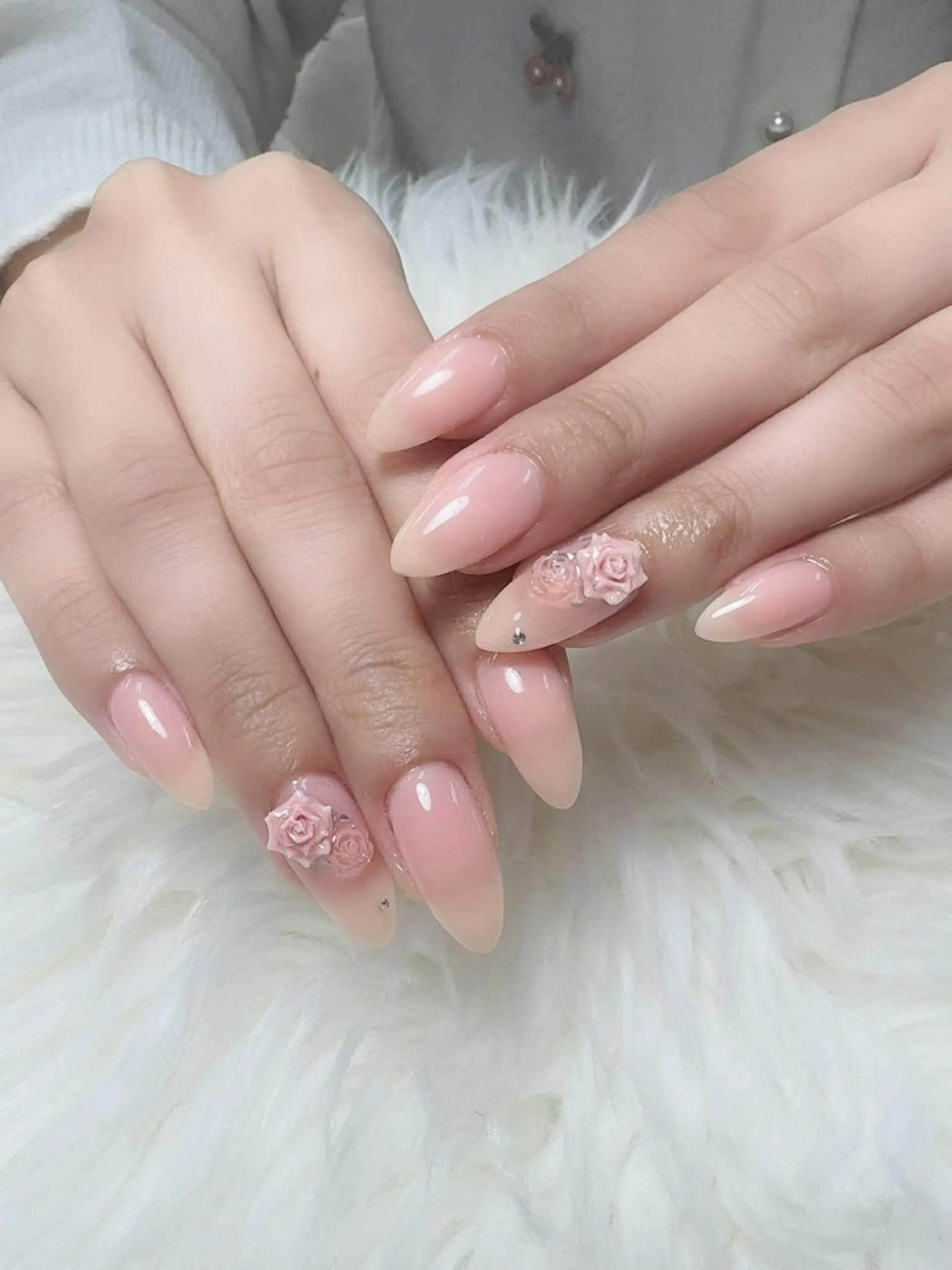 ネイル べっ甲ネイル チークネイル フラッシュネイル フットネイル フレンチネイル ハンドネイル Squeen Nailのネイルデザイン