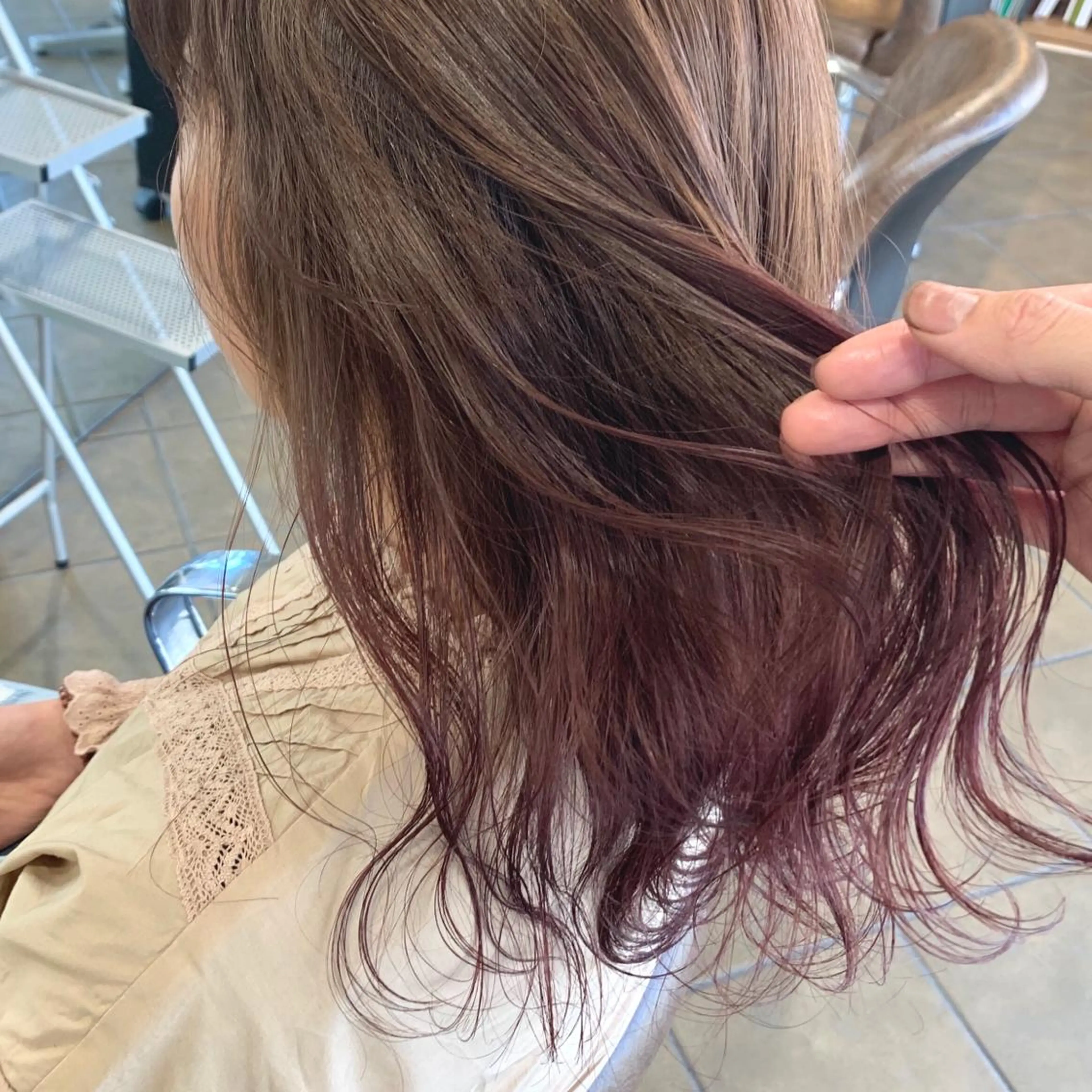 セミロング カラー ベージュカラー グラデーションカラー ピンクカラー ピンクベージュ 明石遼/ベージュ / ピンクのヘアスタイル