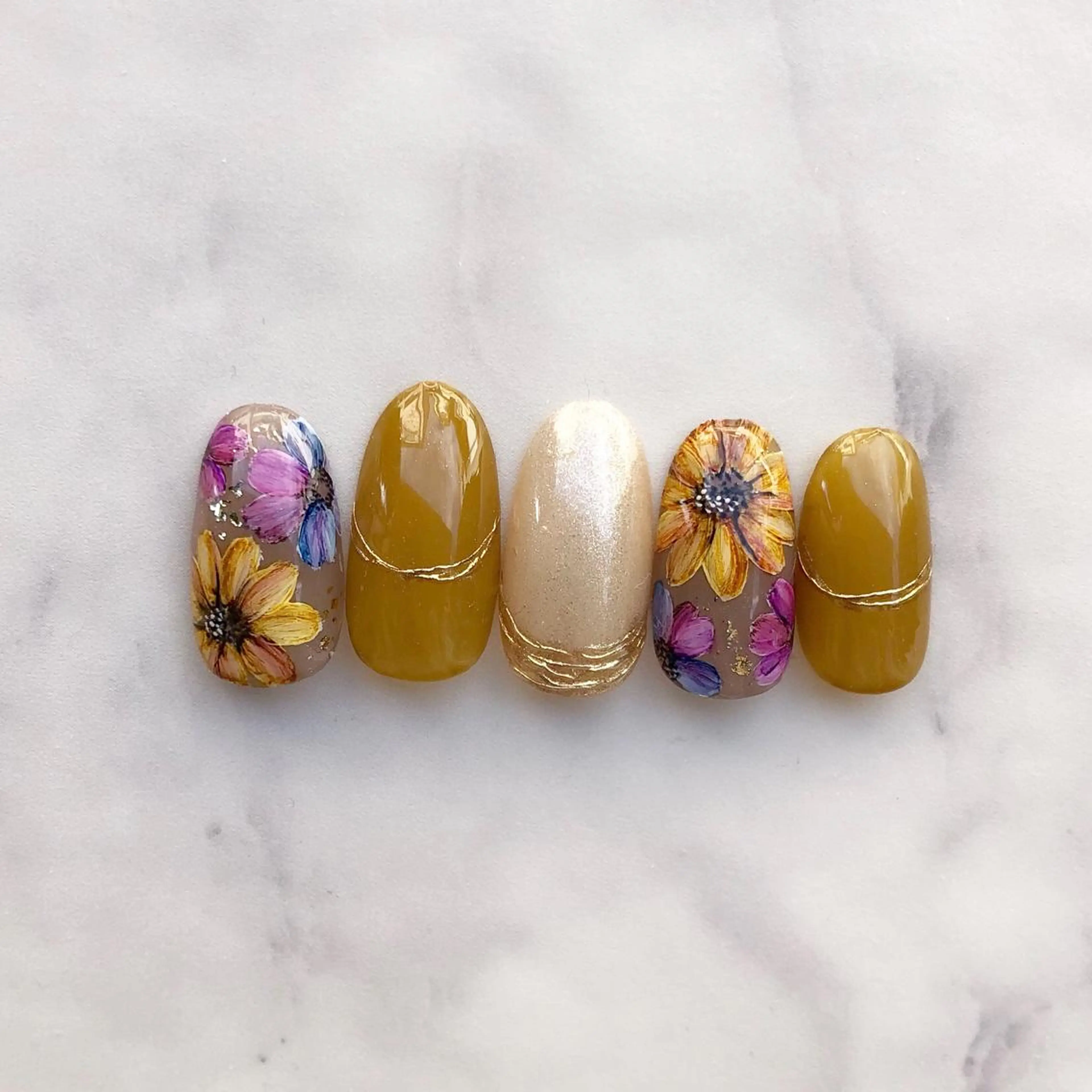 ネイル シンプルネイル EMIKOのネイルデザイン