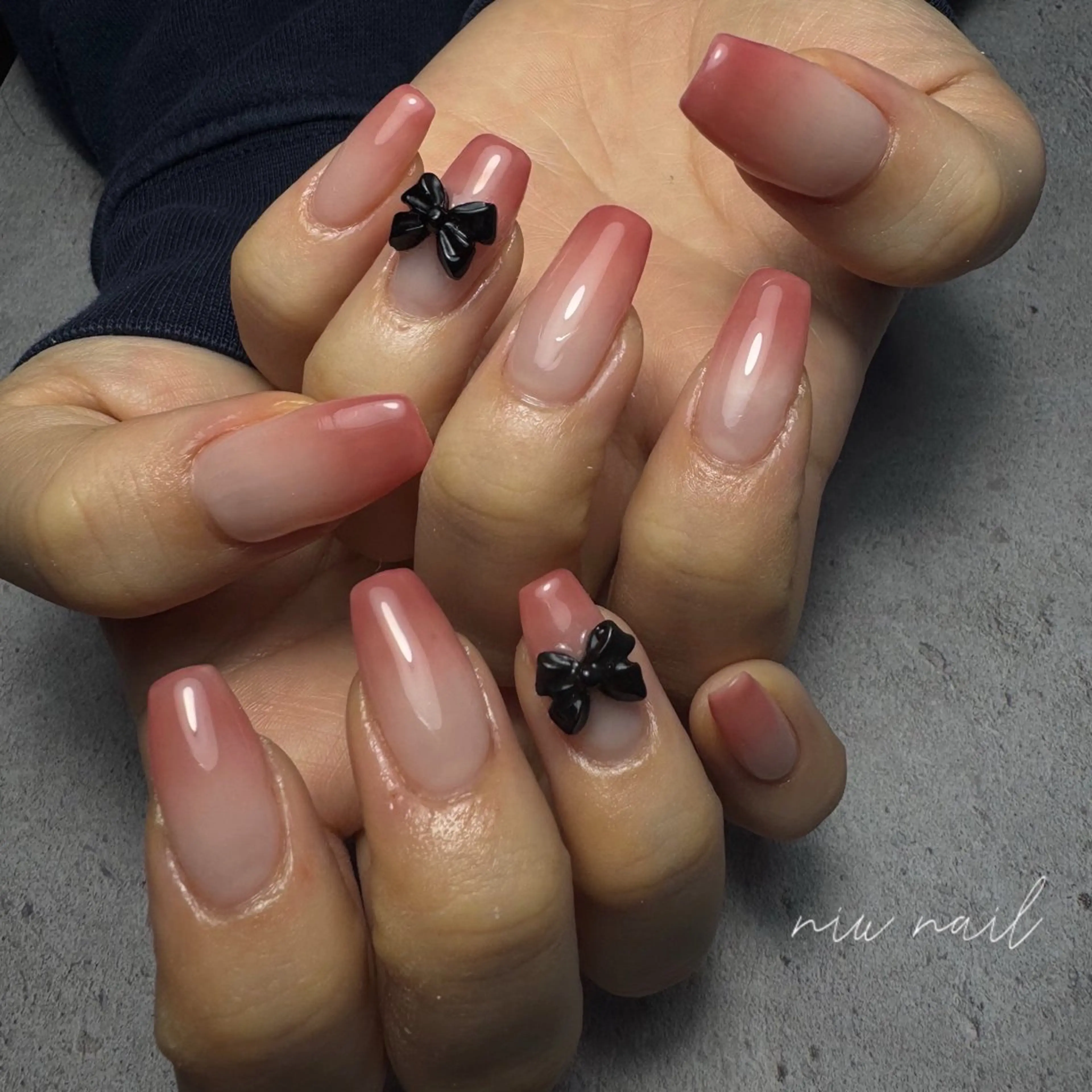 ネイル グラデーション ピンク リボン シンプルネイル ハンドネイル nail salon niuのネイルデザイン