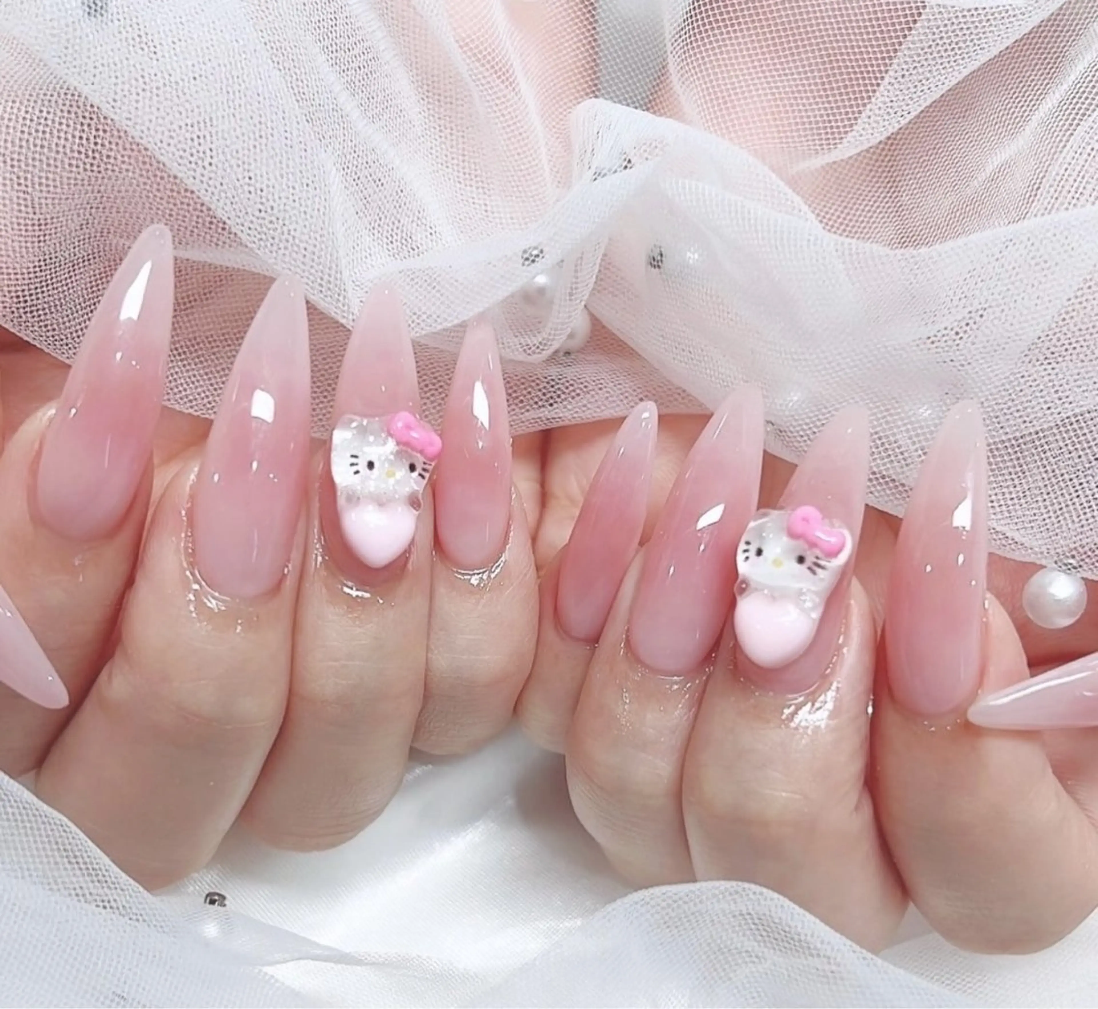 ネイル グラデーション キラキラネイル ワンカラーネイル 冬ネイル Jenn Nail Salonのネイルデザイン
