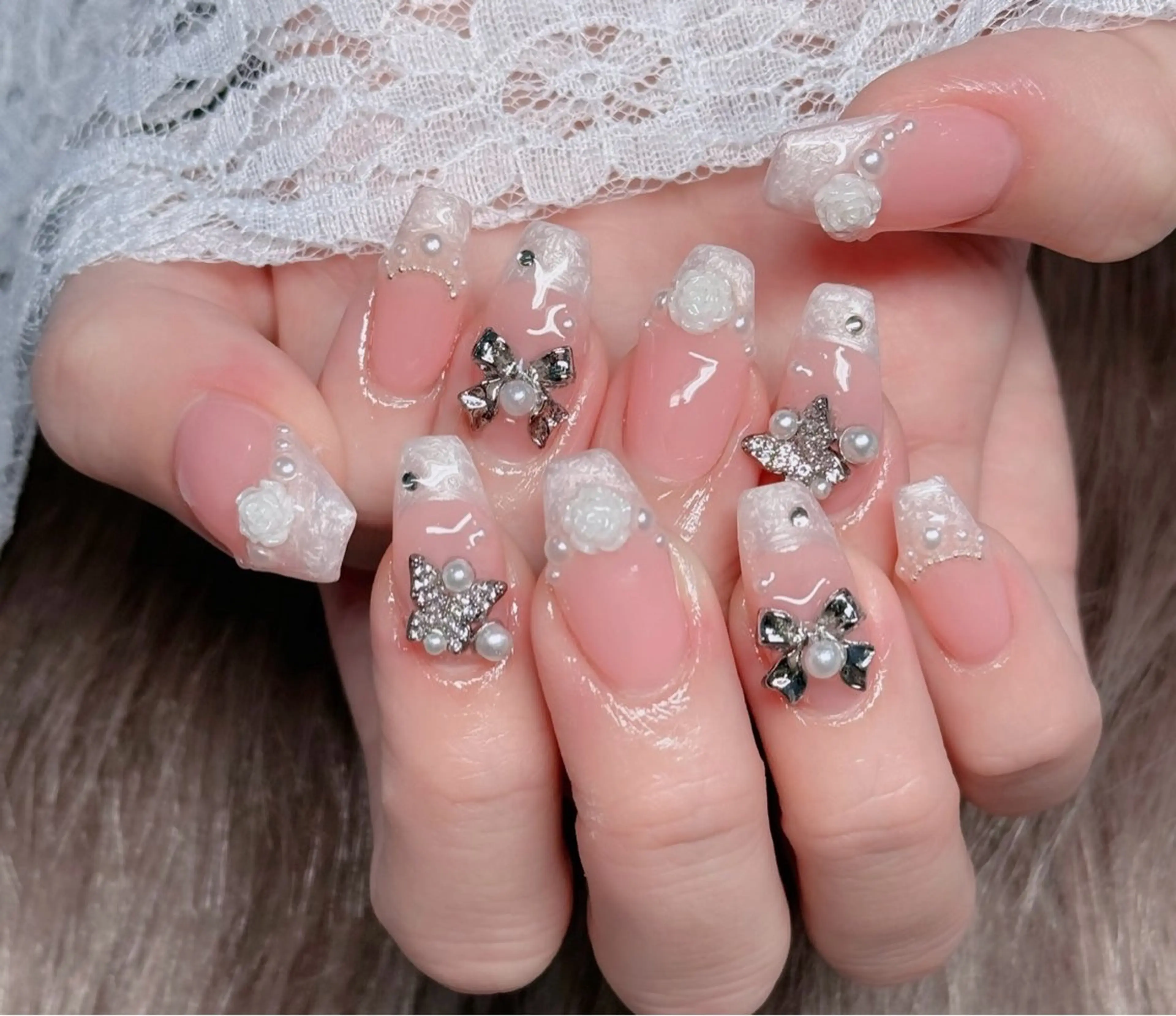 ネイル フレンチネイル ジェルネイル ガラスフレンチ ハロウィン ハート ハンドネイル H.baby Nail Salonのネイルデザイン