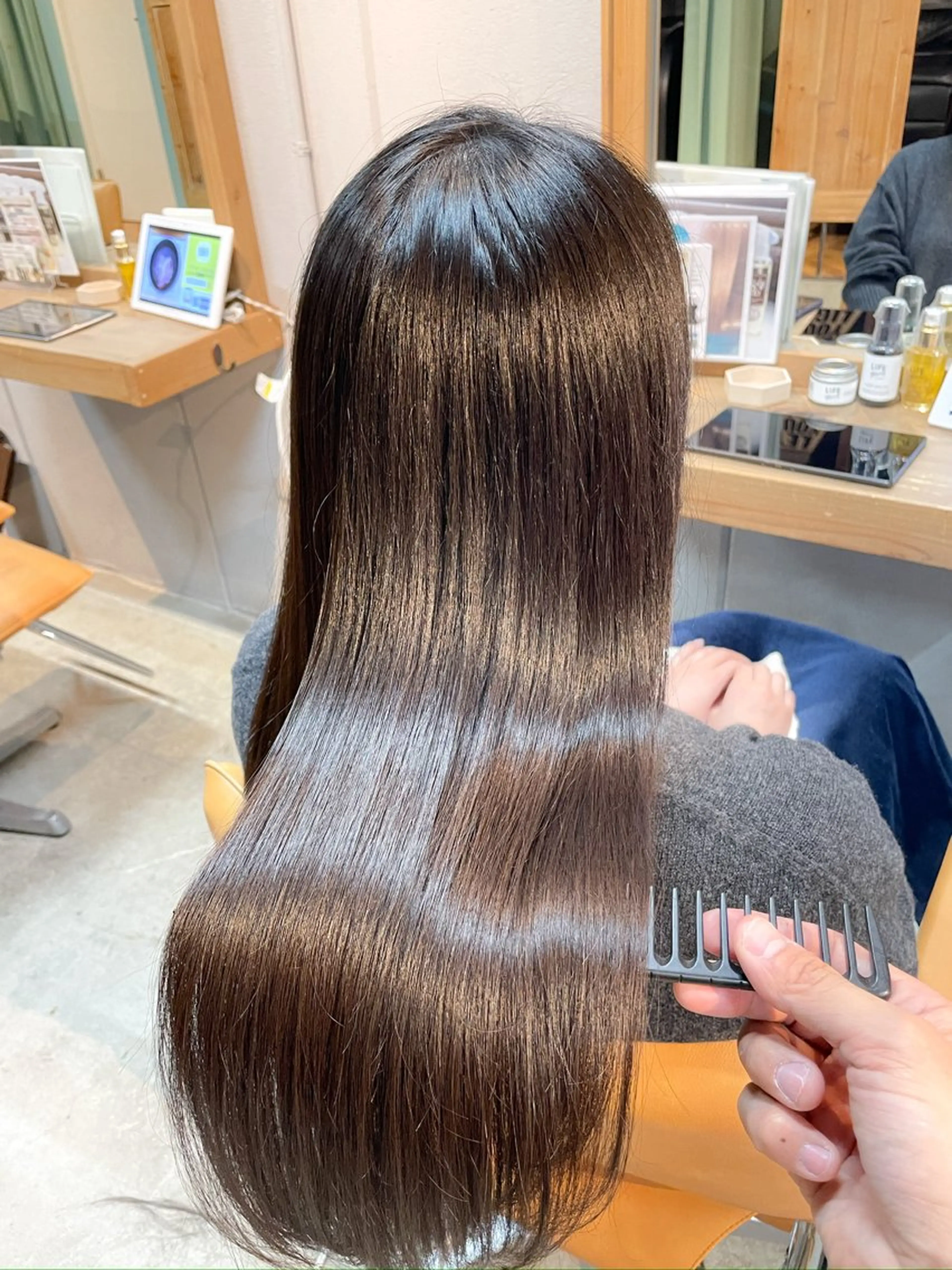 ミディアム 髪質改善 縮毛矯正 トリートメント 🌟髪質改善/透明感 /艶カラー🌟羽立のヘアスタイル