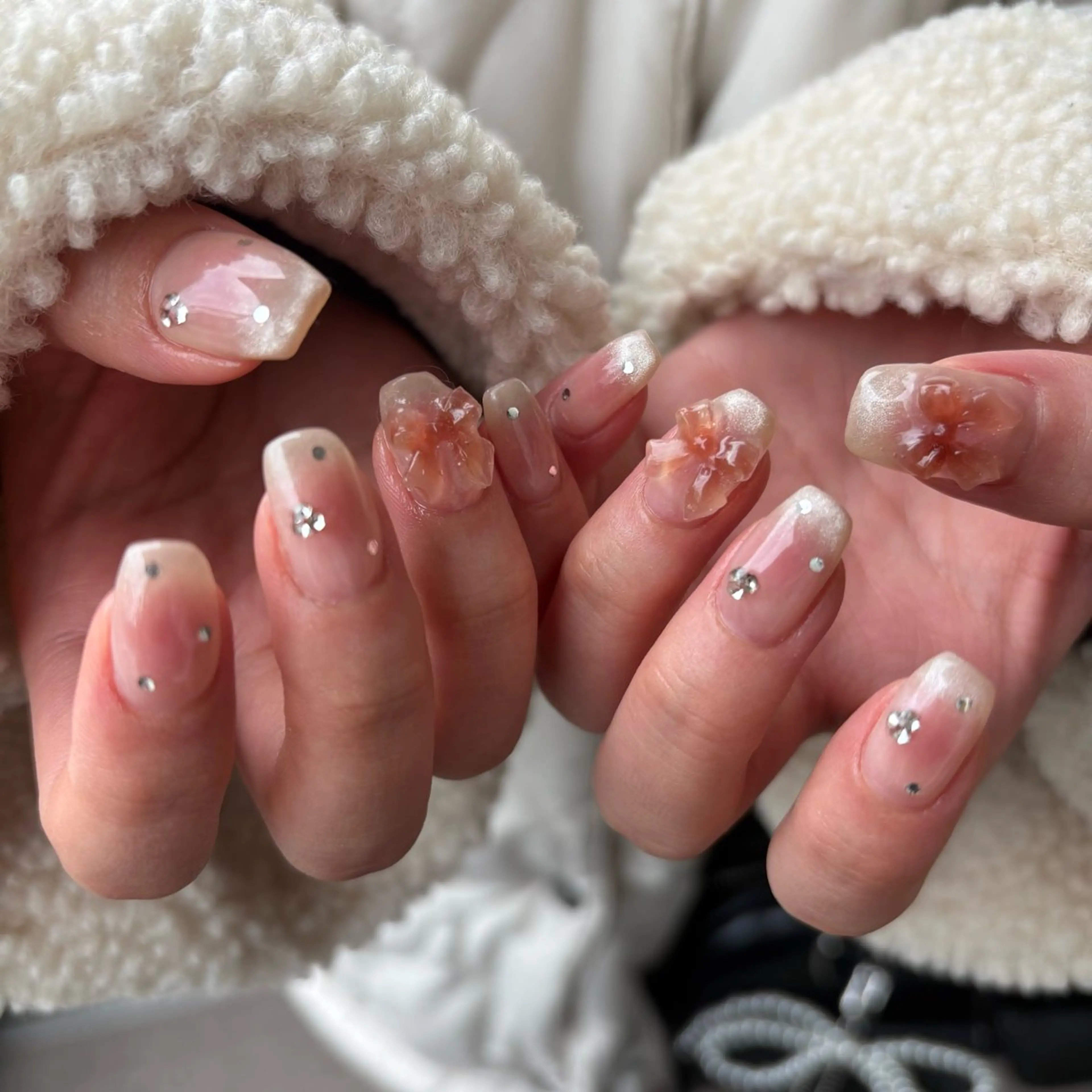 ネイル ハンドネイル カメレオン京橋🌻 草葉由佳のネイルデザイン