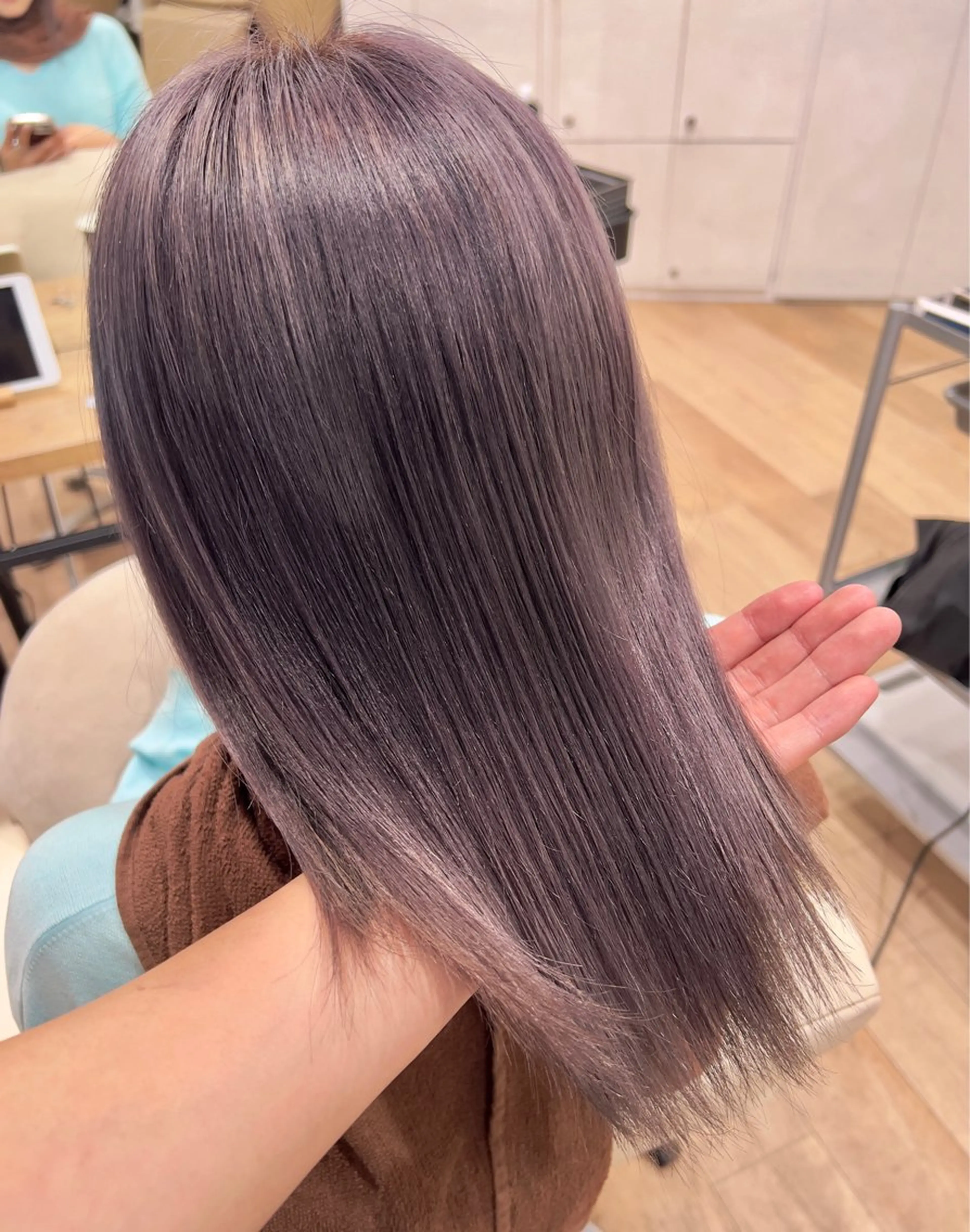 ロング カラー ブルーカラー シルバー 立川/ブリーチ/ 髪質改善/西川翔真のヘアスタイル