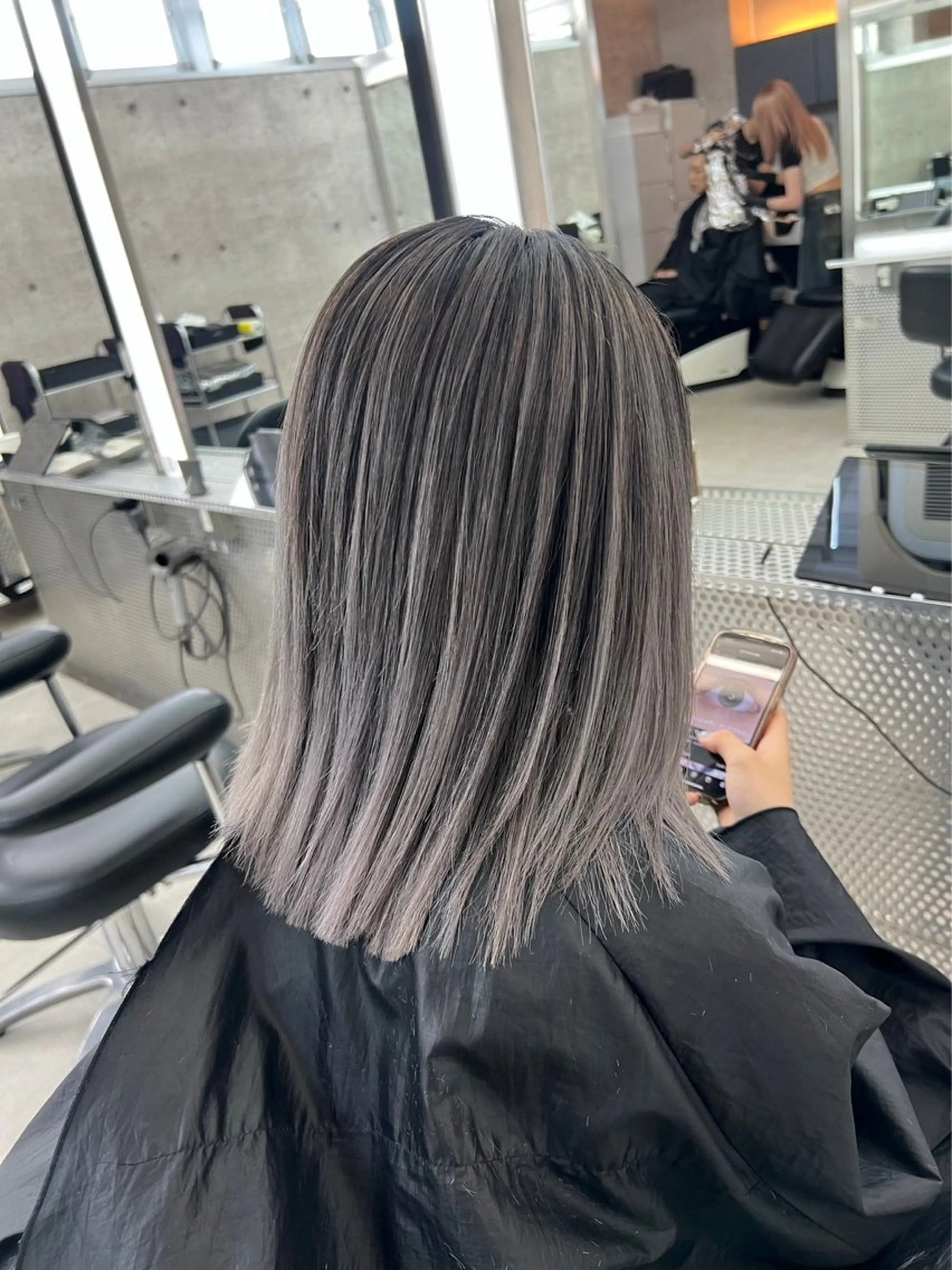 セミロング ヘアカラー ヘアセット 🫧バレイヤージュ/ ハイトーン/ミズキのヘアスタイル