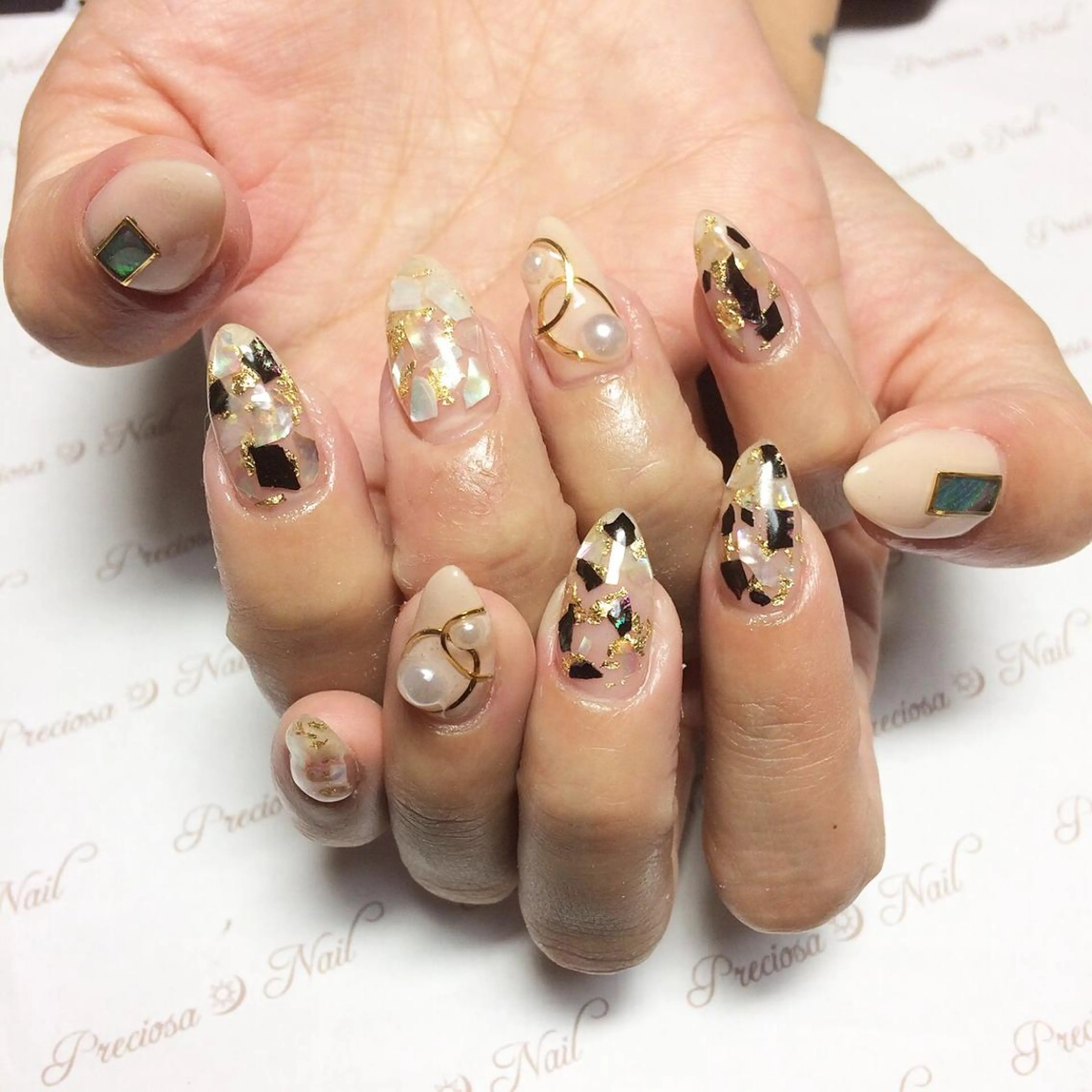 ネイル preciosa.nail所属・久場 晴美のネイルデザイン