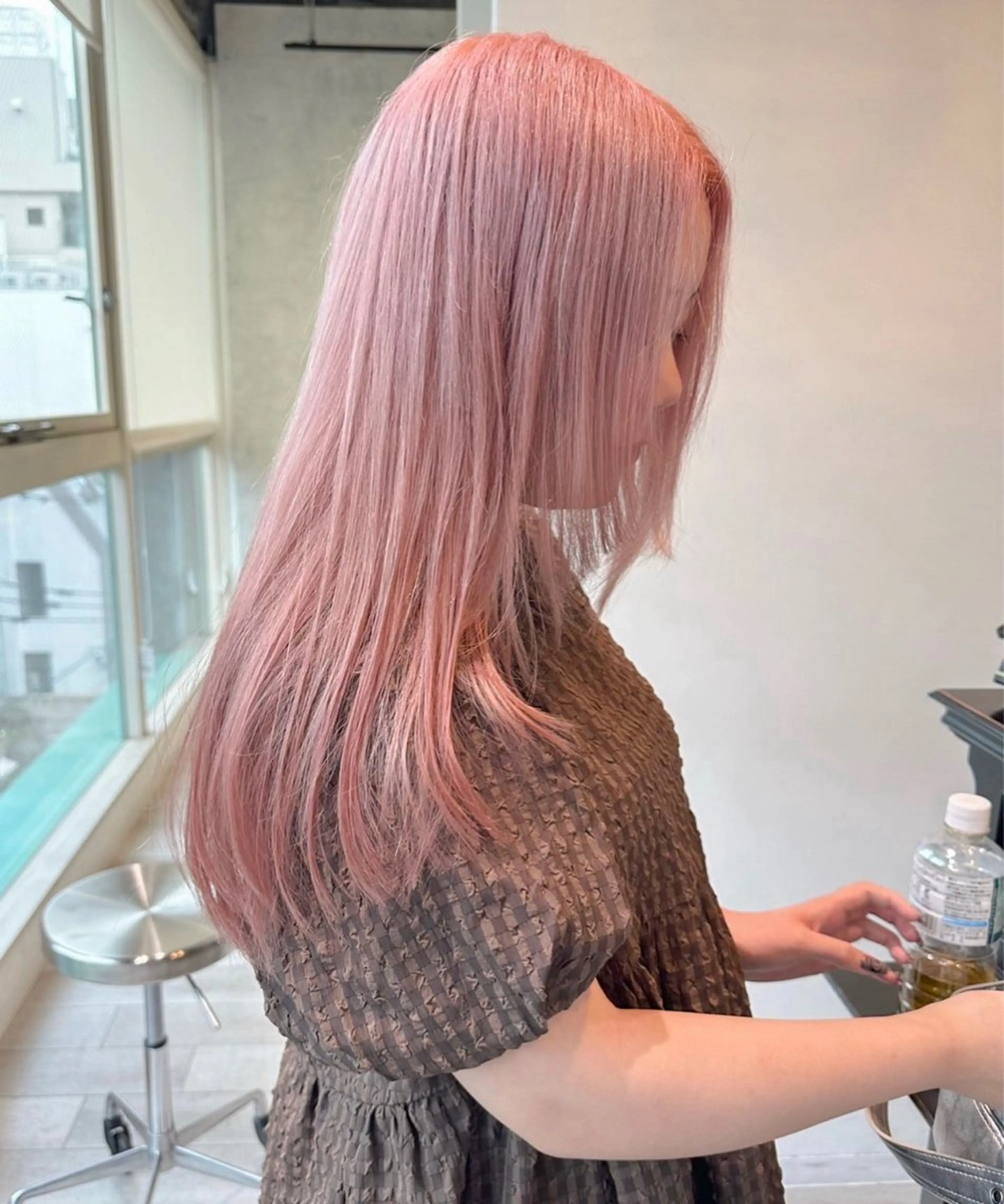 カラー ピンクカラー ヘアカラー ハイトーン／暖色 👩🏼HONOKAのヘアスタイル