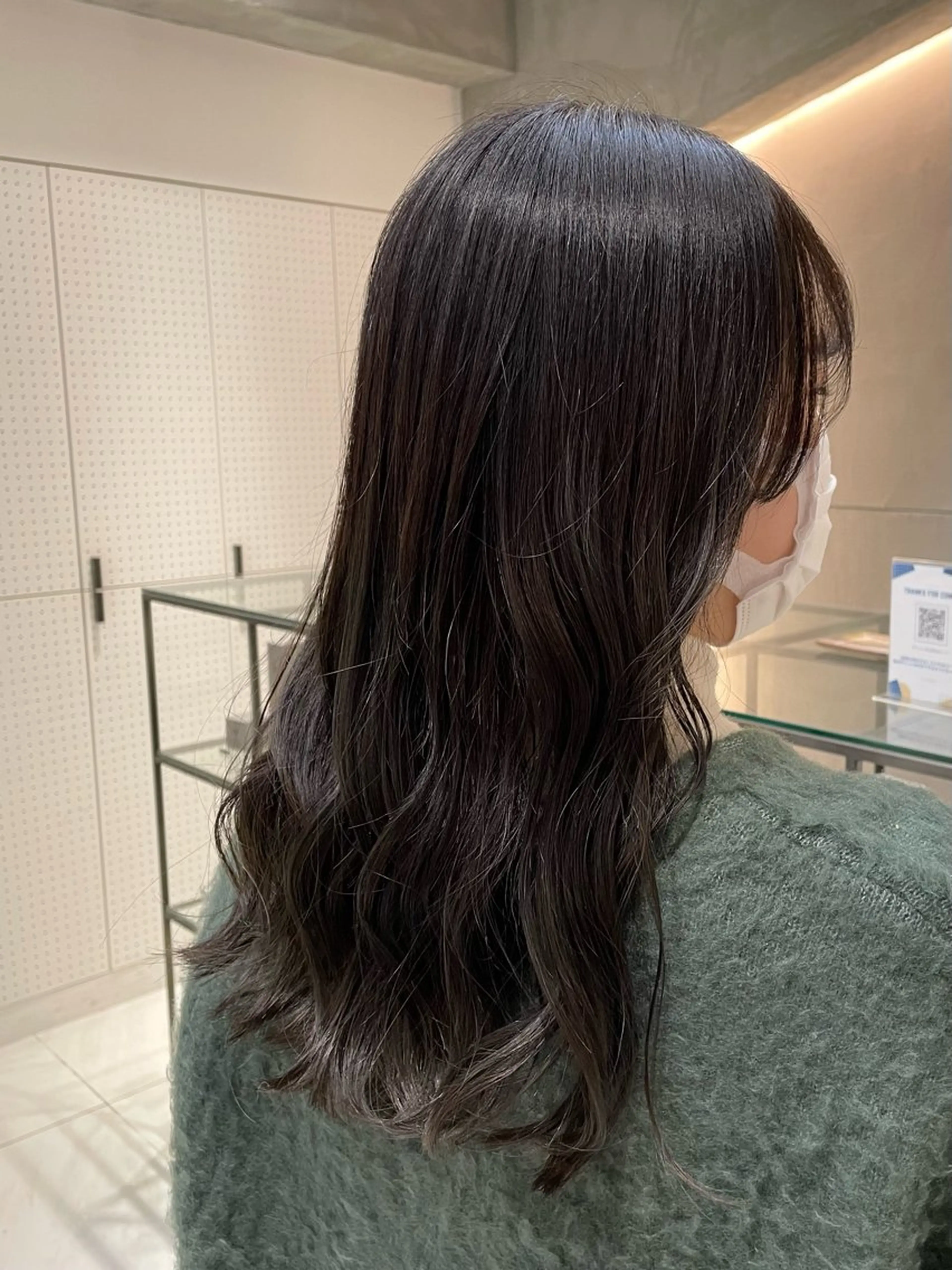 セミロング アッシュ アッシュグレー アッシュグレージュ ヘアカラー トリートメント レイヤー🍑透明感 カラー🤎AKARIのヘアスタイル