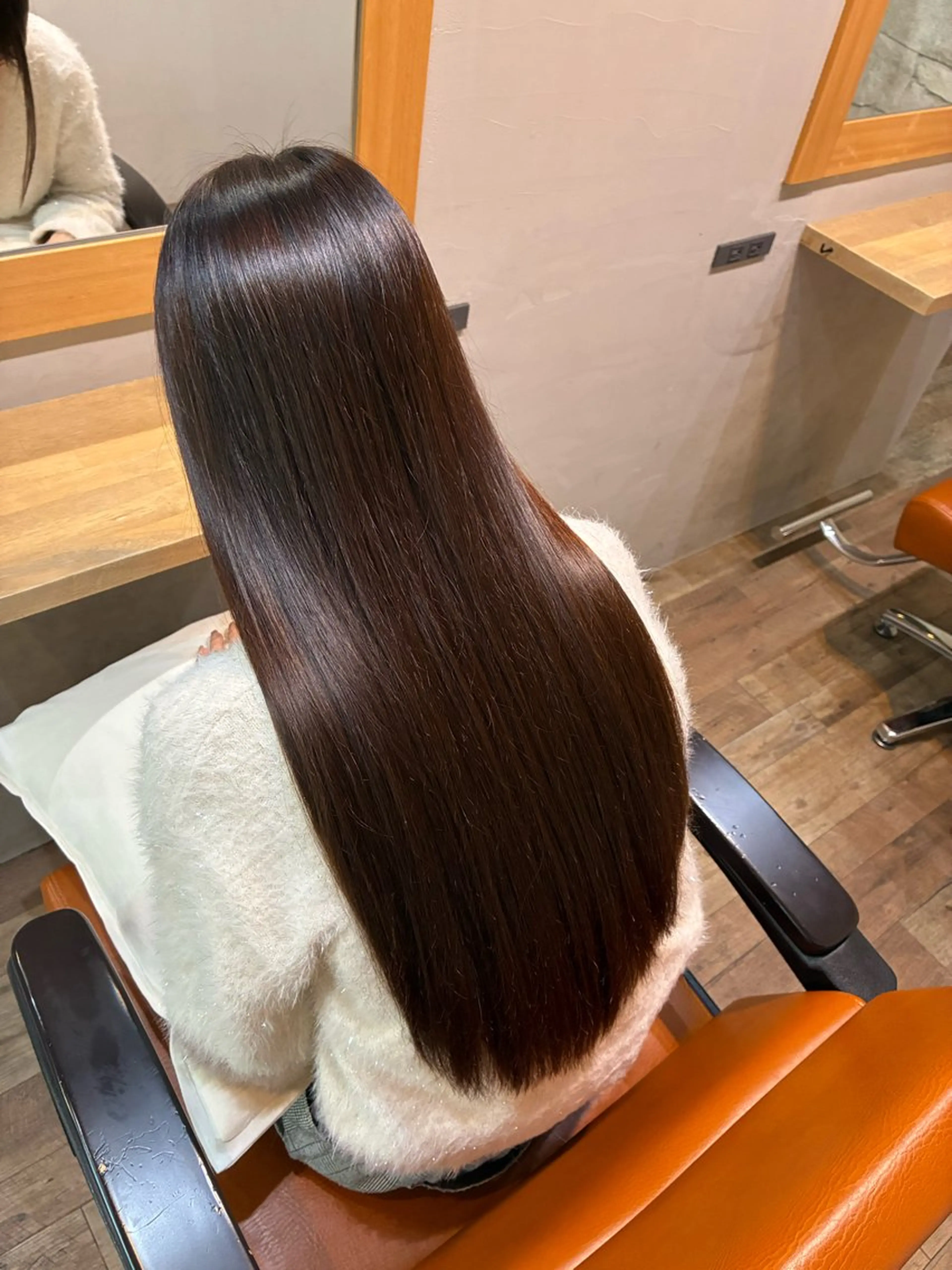 💎【ロングさん限定💇🏻‍♀️】長さは変えない！"毛先だけ"カットの写真