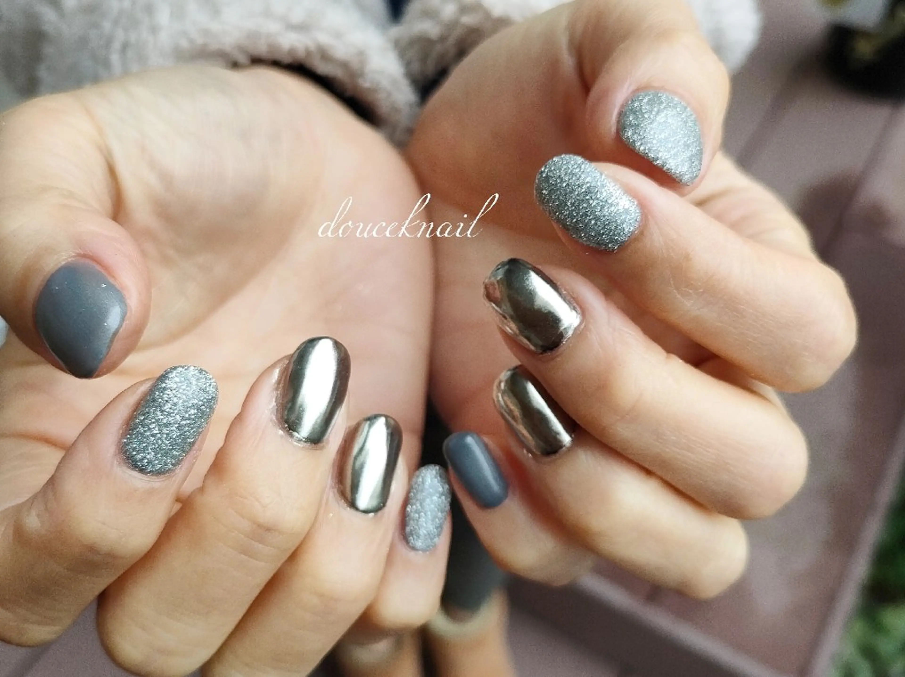 ネイル フラッシュネイル マグネットネイル ミラーネイル douceknail所属・本厚木南口 徒歩3分のネイルデザイン