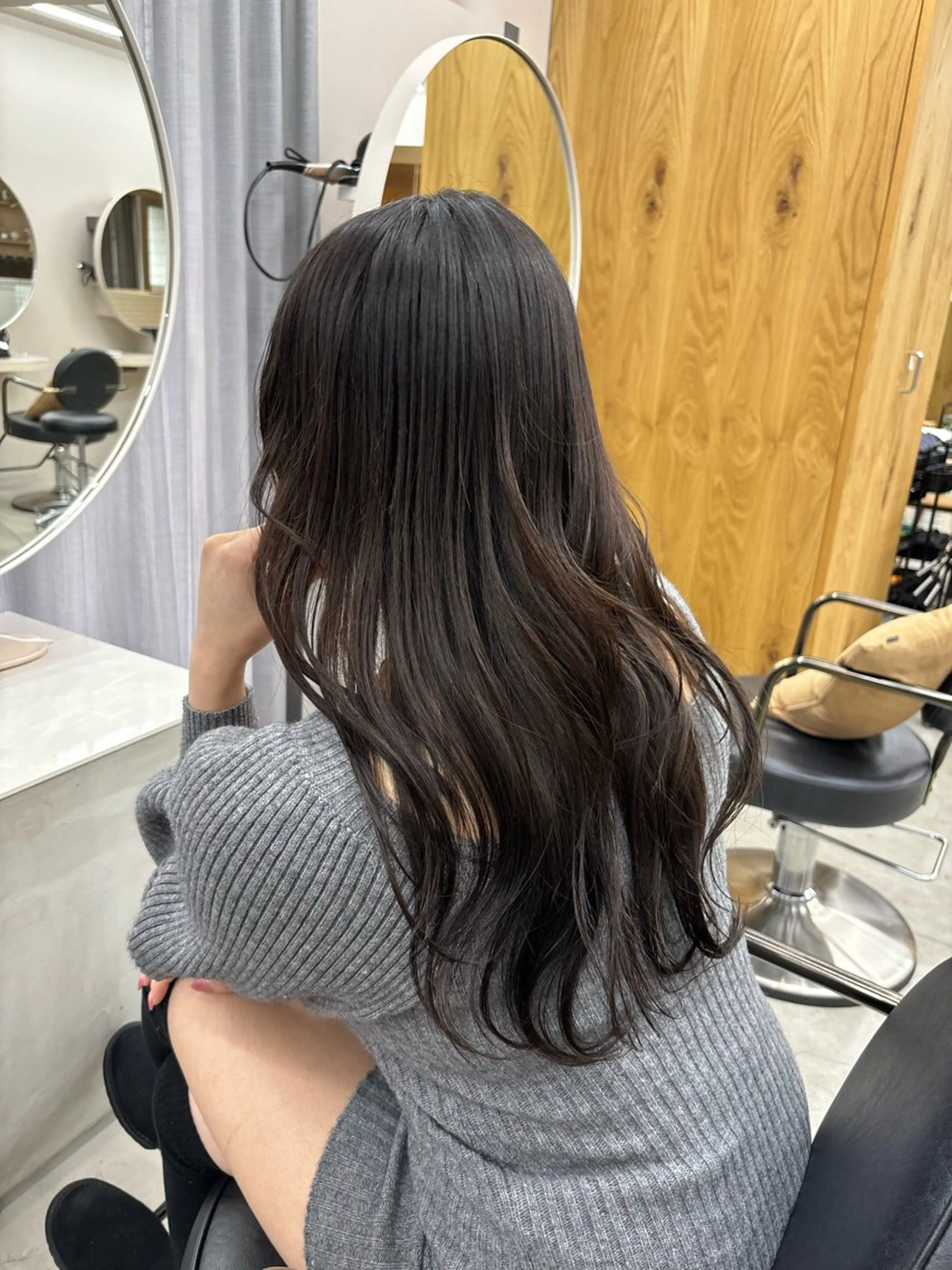 🇰🇷1番人気!🇰🇷似合わせカット+髪質補修Premiumカラー+ケアTR🦋 ¥19,300→¥12,600の写真