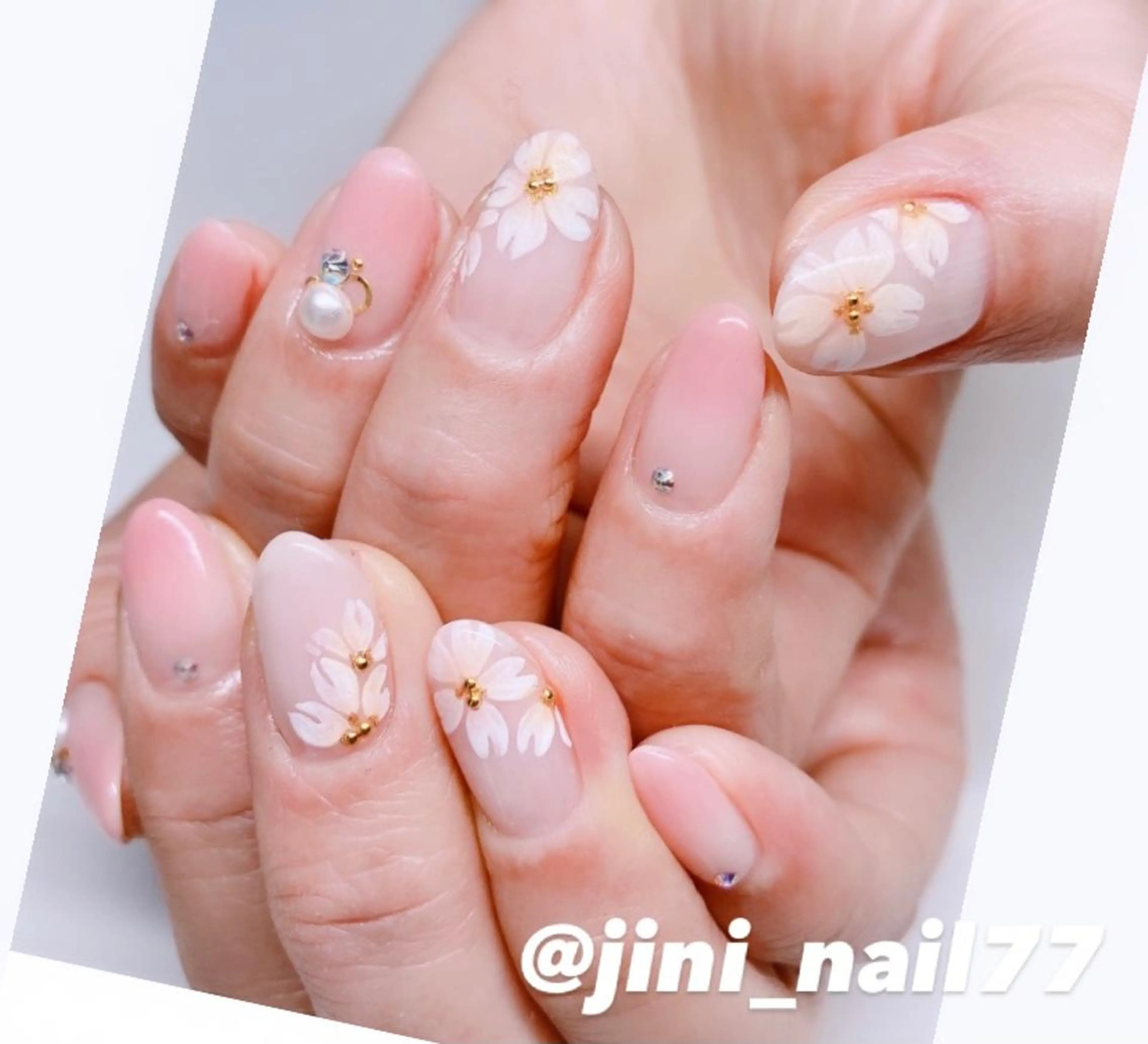 ネイル ハンドネイル JINI NAIL所属・ジニ ネイルのネイルデザイン