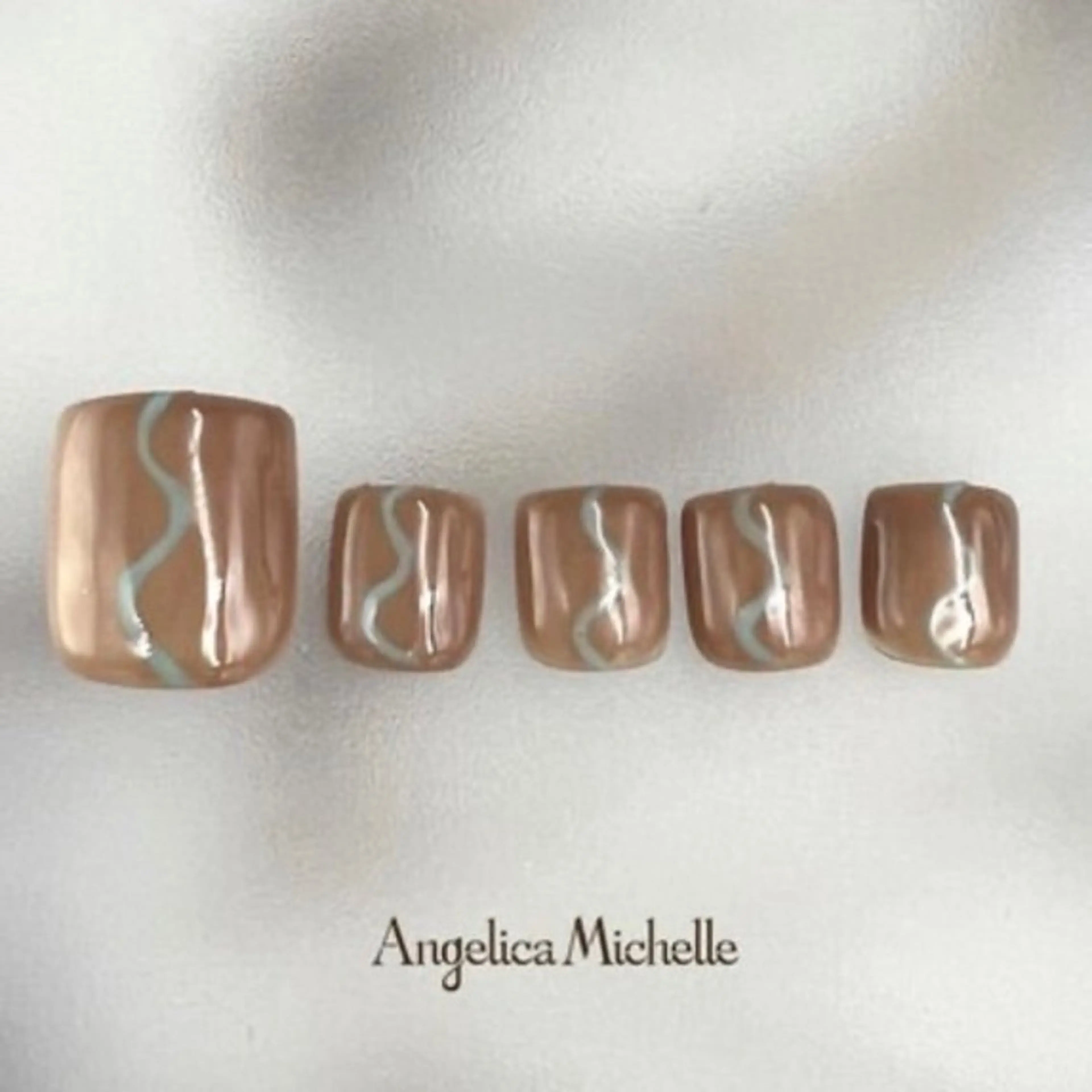 ネイル NANAMI ・のネイルデザイン