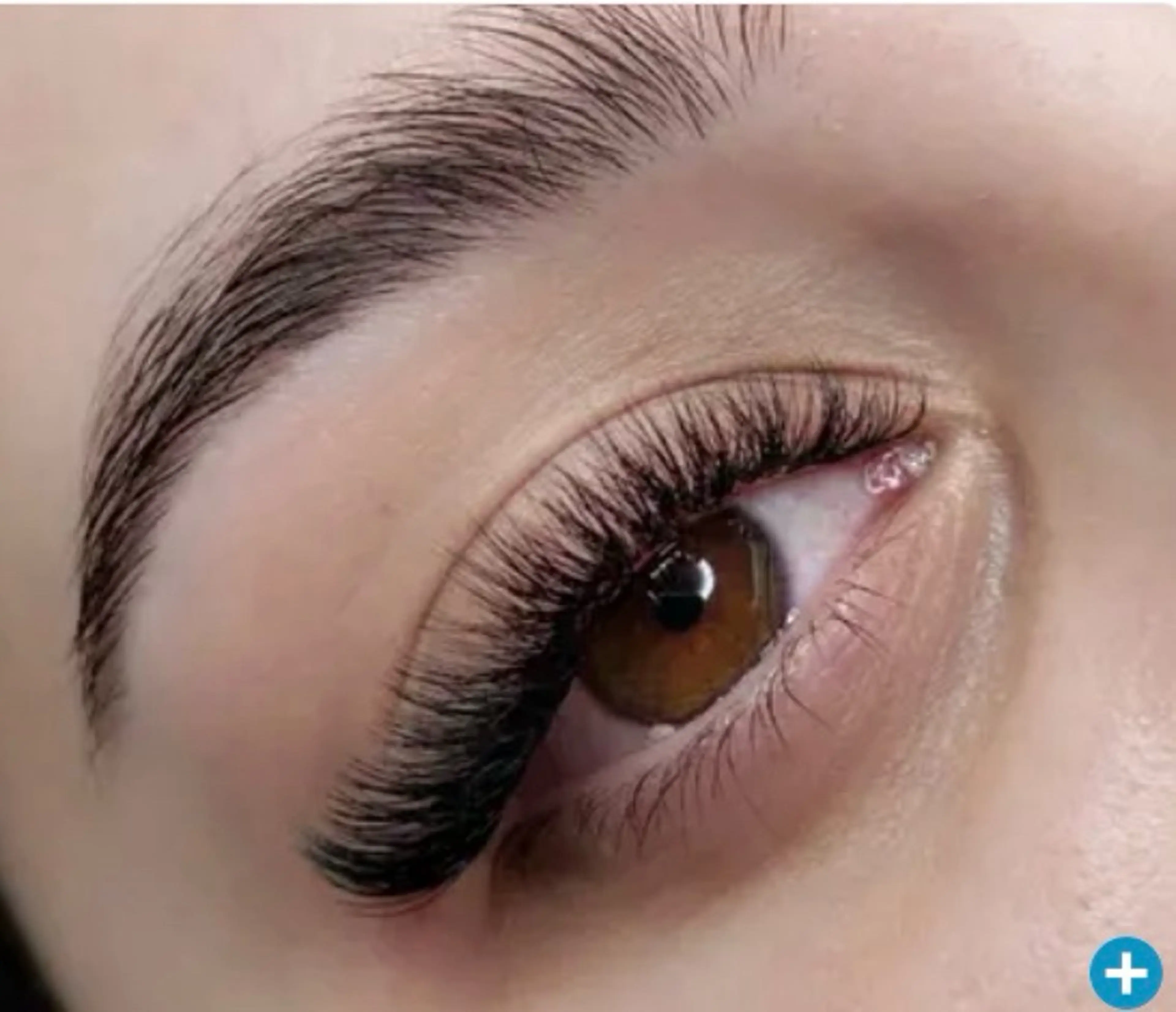 【口コミ不可】ボリュームラッシュ1000本 ！！付け放題の写真