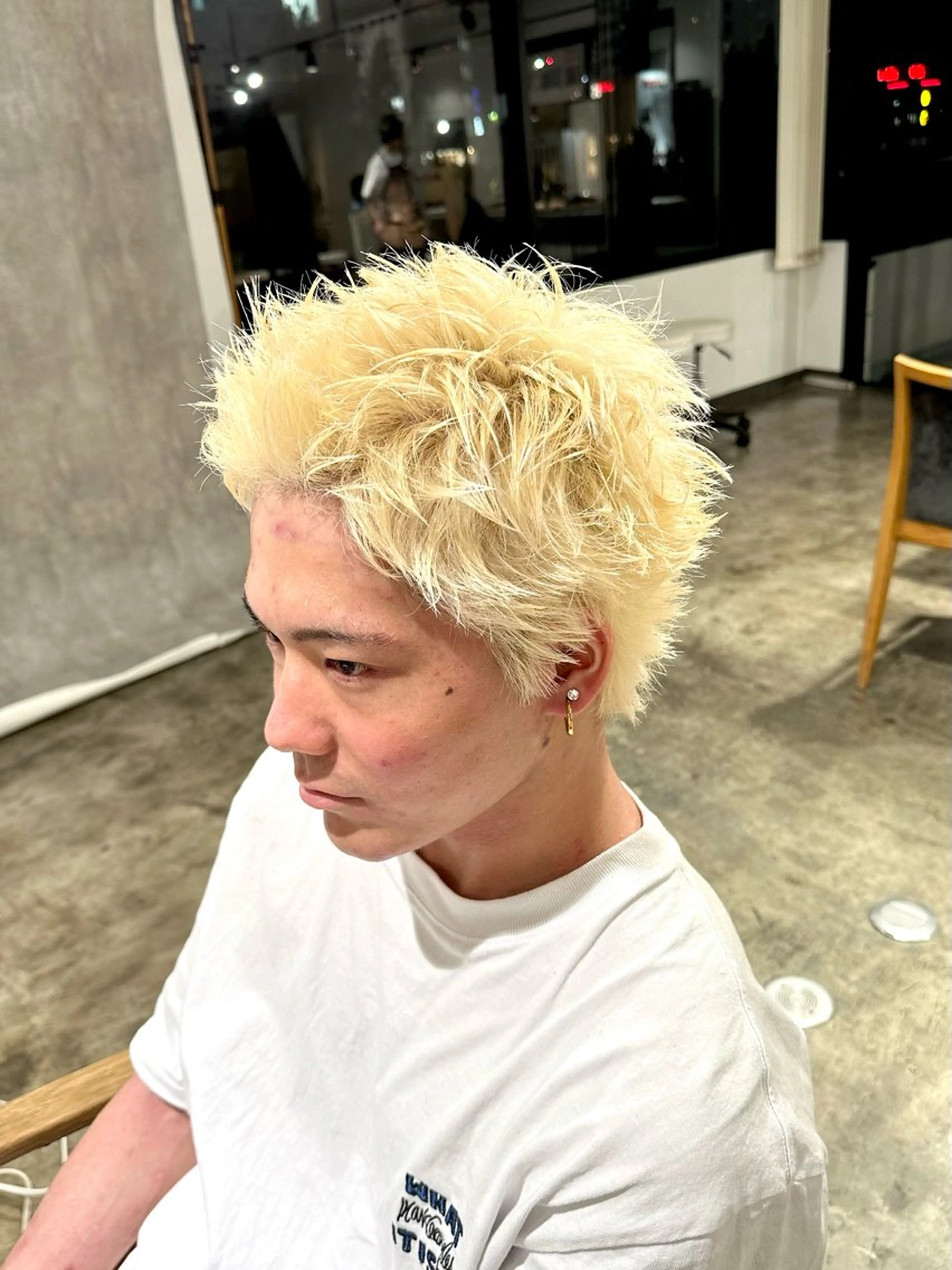 カラー メンズ メンズブリーチ メンズハイトーン メンズパーマ スパイキーショート ブリーチ カット ヘアカラー パーマ トリートメント 骨格補正施術/メンズ 専門美容師/YUYAのヘアスタイル