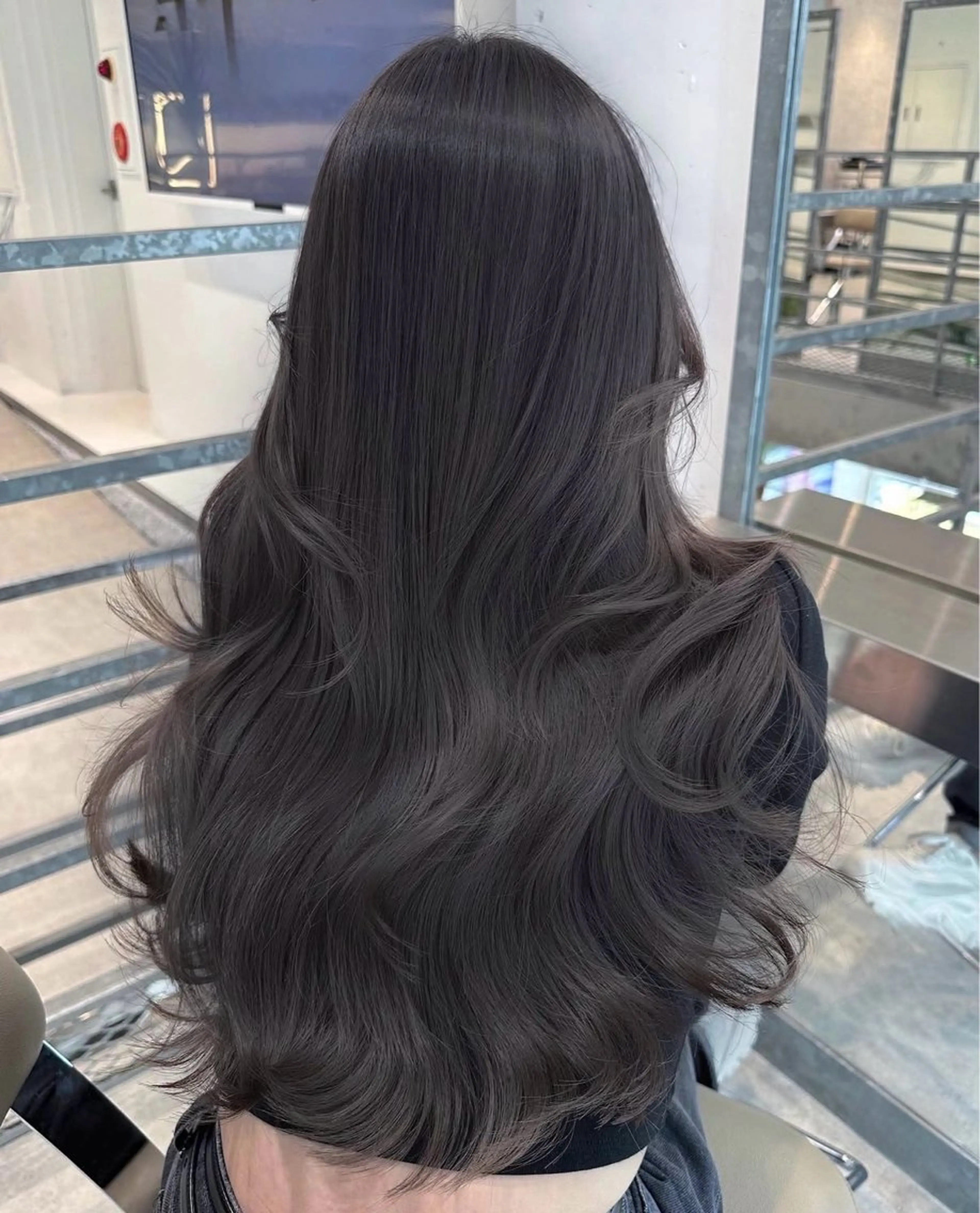 ロング カラー ヘアカラー トリートメント 平井 真由のヘアスタイル