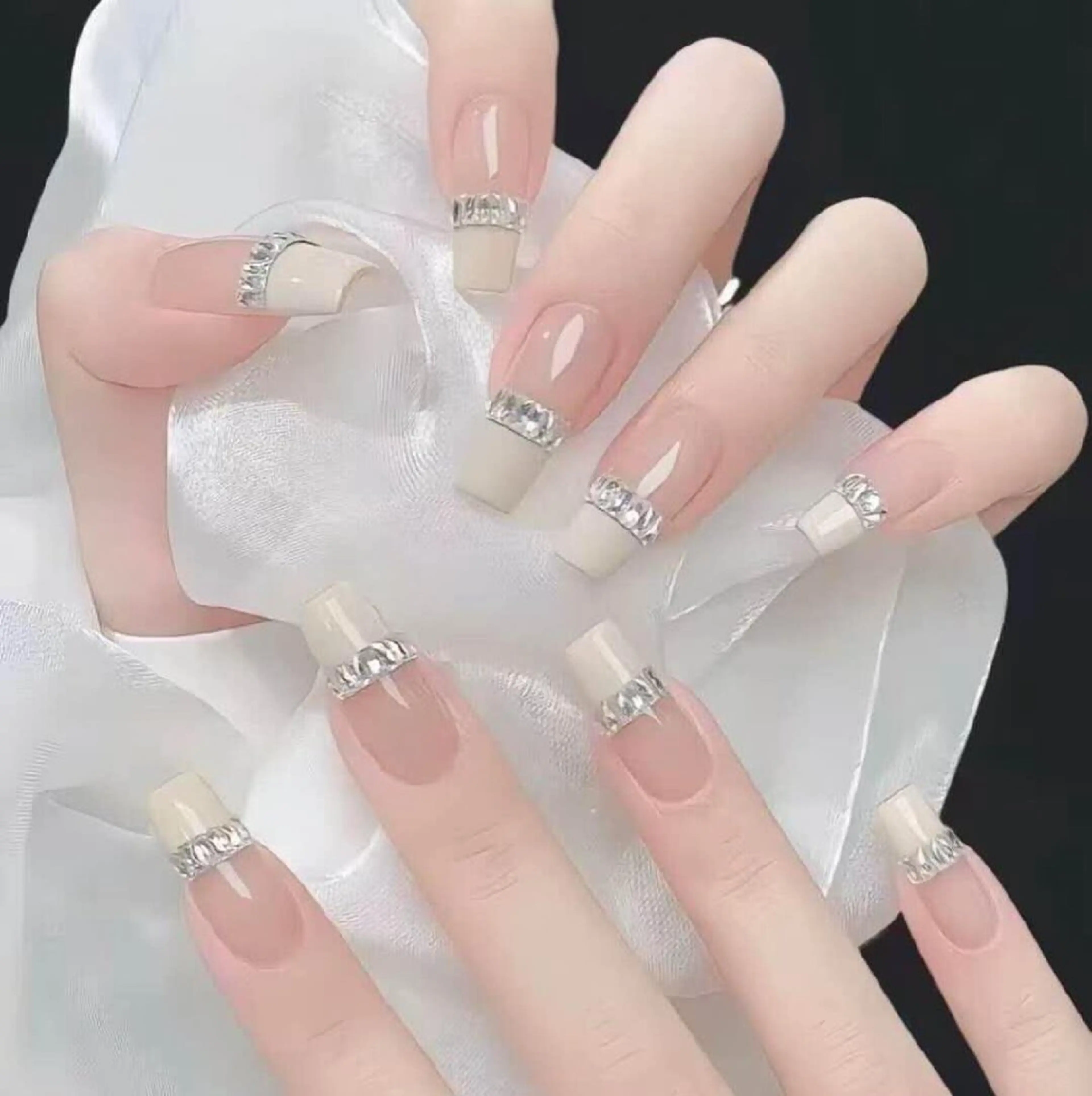 ネイル 小島 阿佑美のネイルデザイン