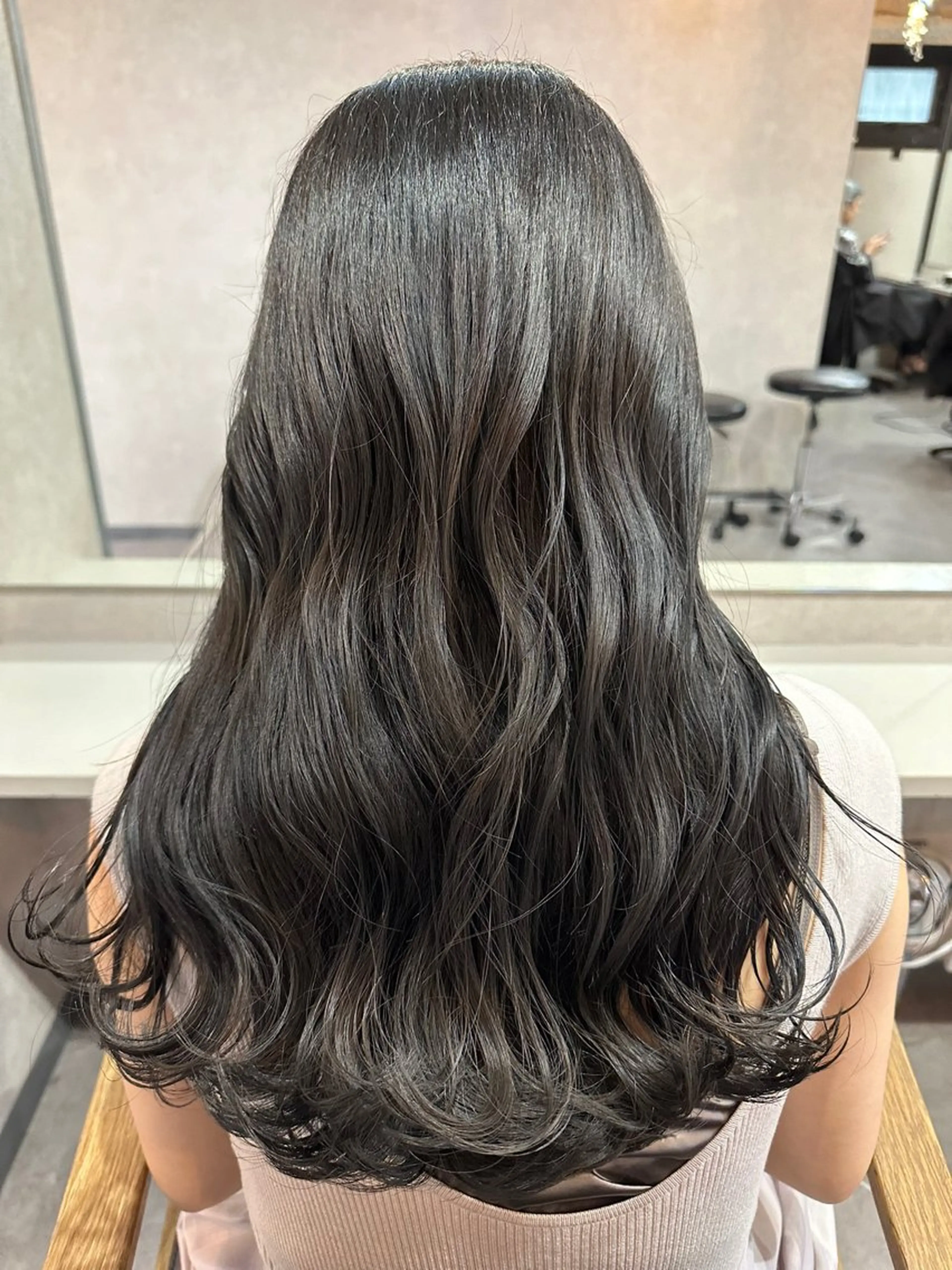 セミロング カラー 髪質改善 トリートメント 酸熱トリートメント 京都駅/透明感カラー /髪質改善/岩崎拓郎のヘアスタイル