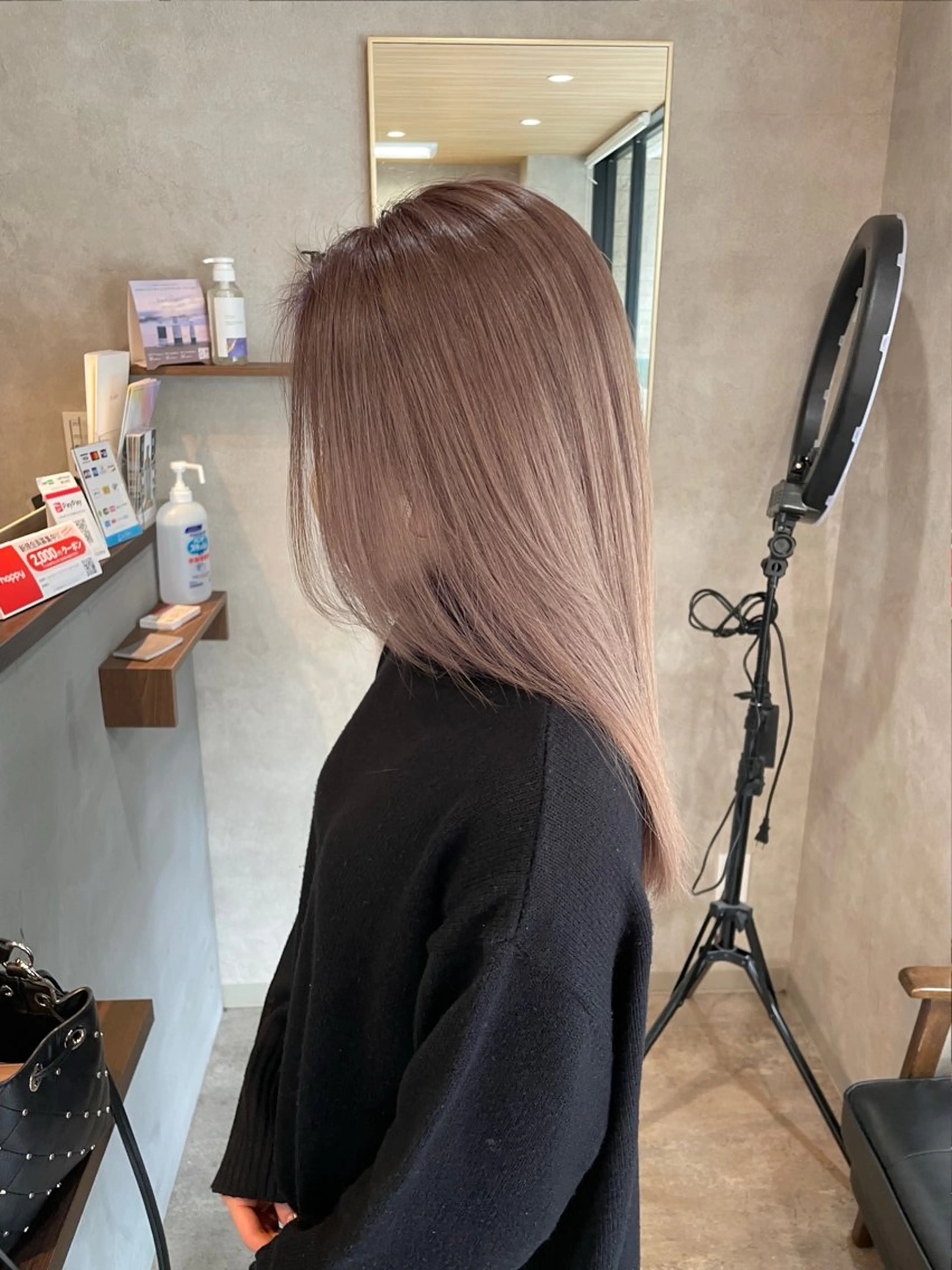 セミロング アッシュ ハイライト 髪質改善 レイヤーカット ウルフカット RIENS♡xrea 山本優舞のヘアスタイル