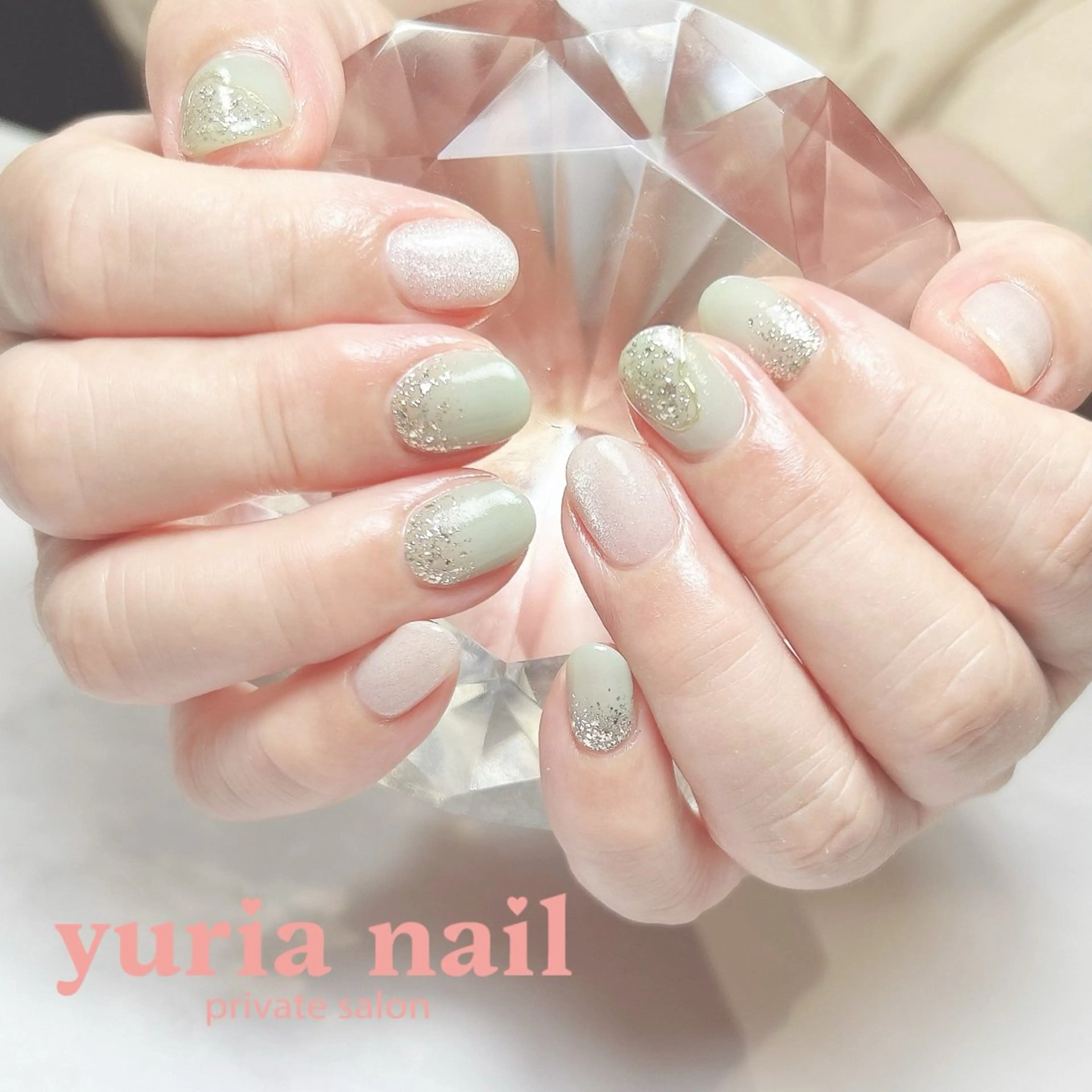 ネイル ジェルネイル グリーン マグネットネイル ニュアンスネイル ピスタチオネイル ハンドネイル 小林 ゆりあのネイルデザイン