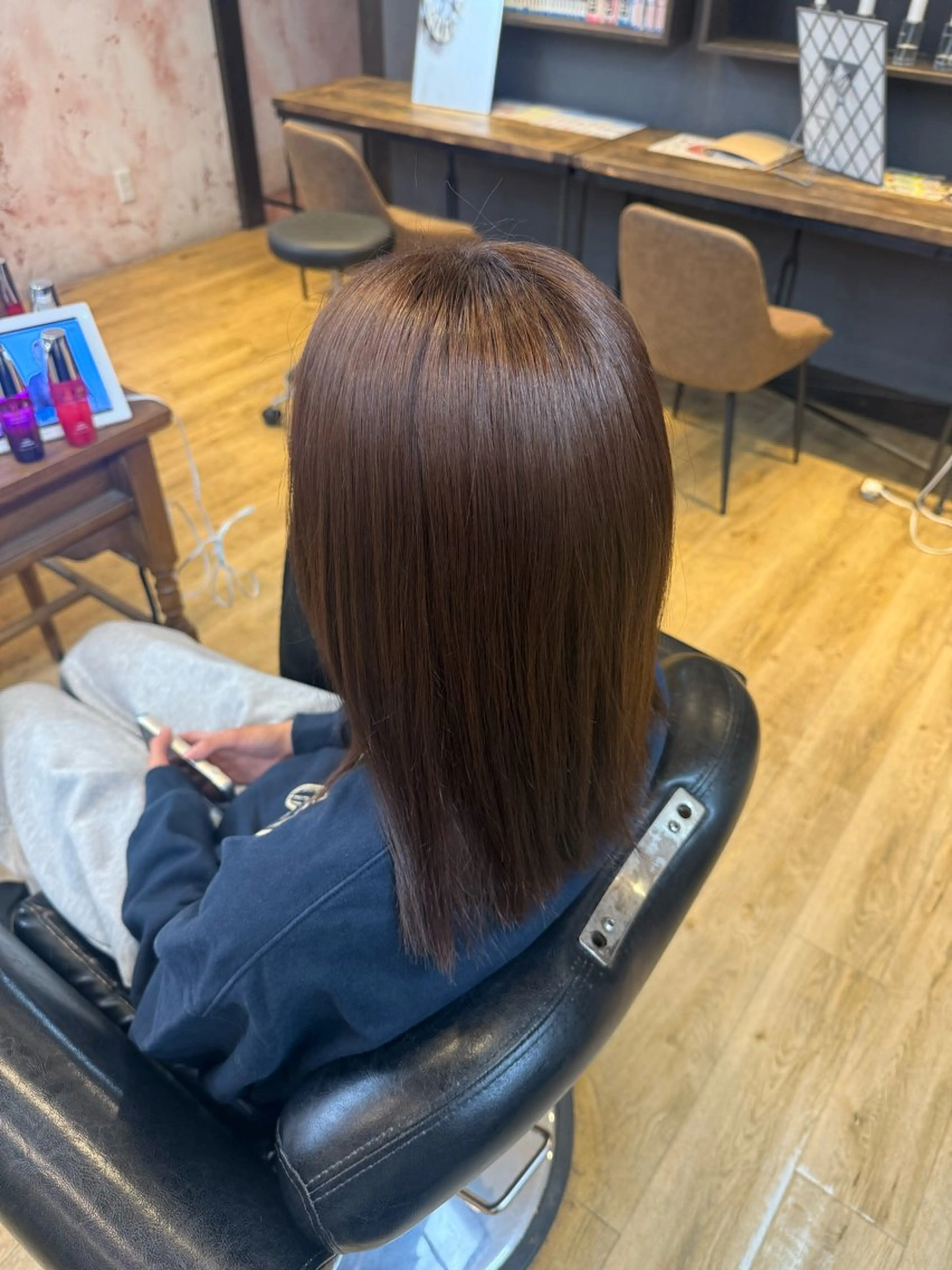 ミディアム カラー 山中 希来のヘアスタイル