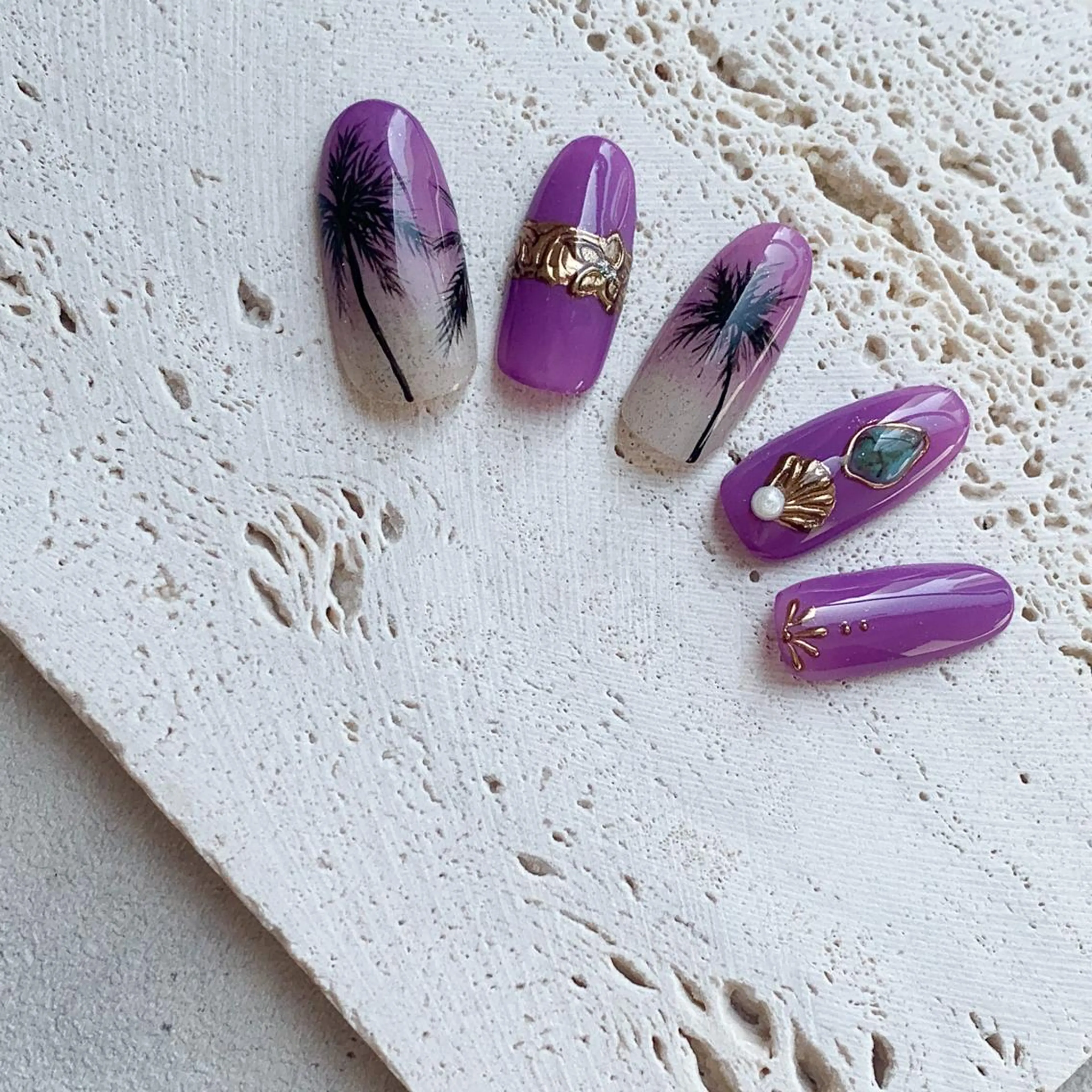 ネイル ハンドネイル atelier FIORITURA所属・FIORITURA aiのネイルデザイン