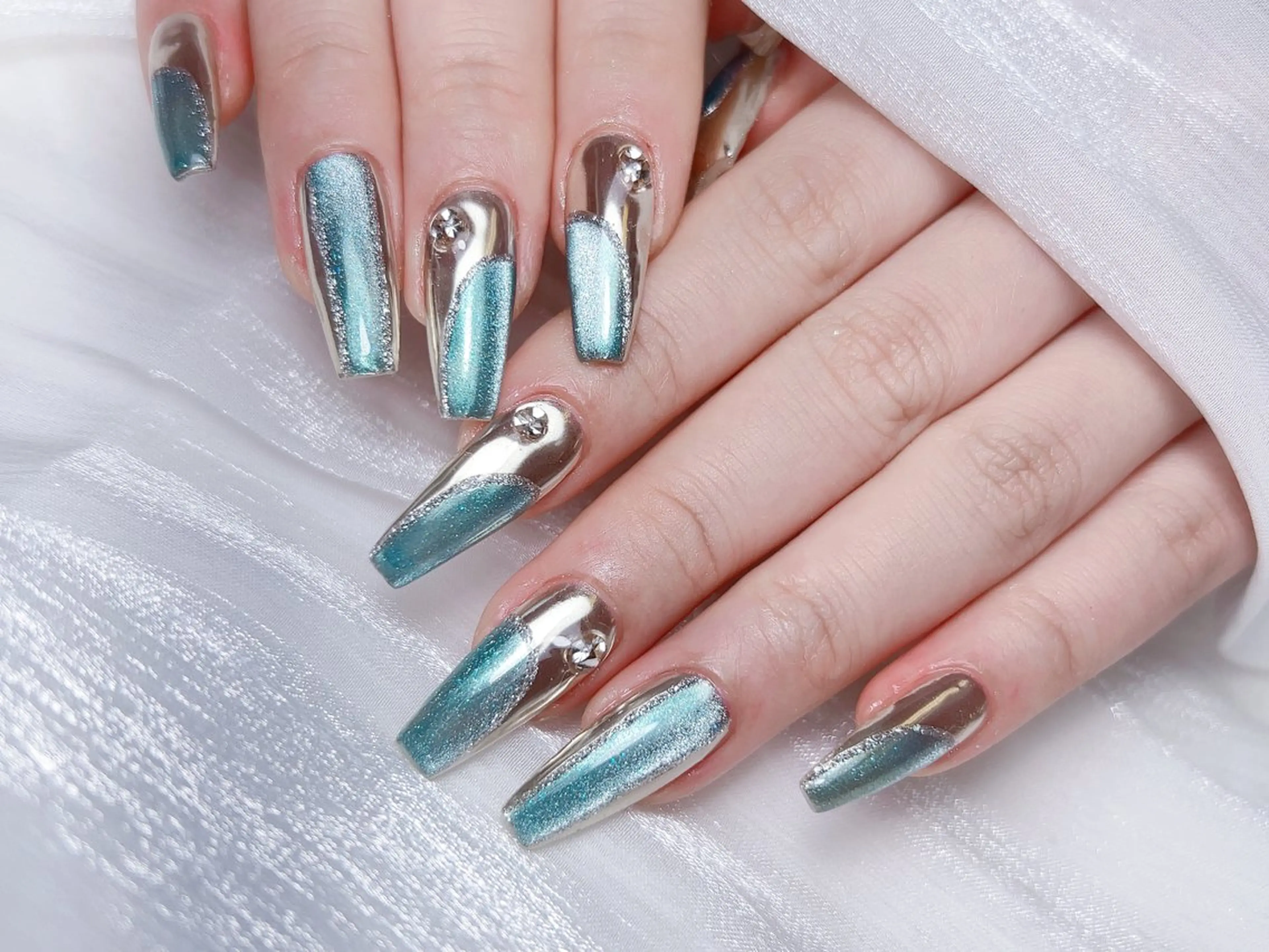 ネイル ハンドネイル M🌷nail 長さだし専門店のネイルデザイン