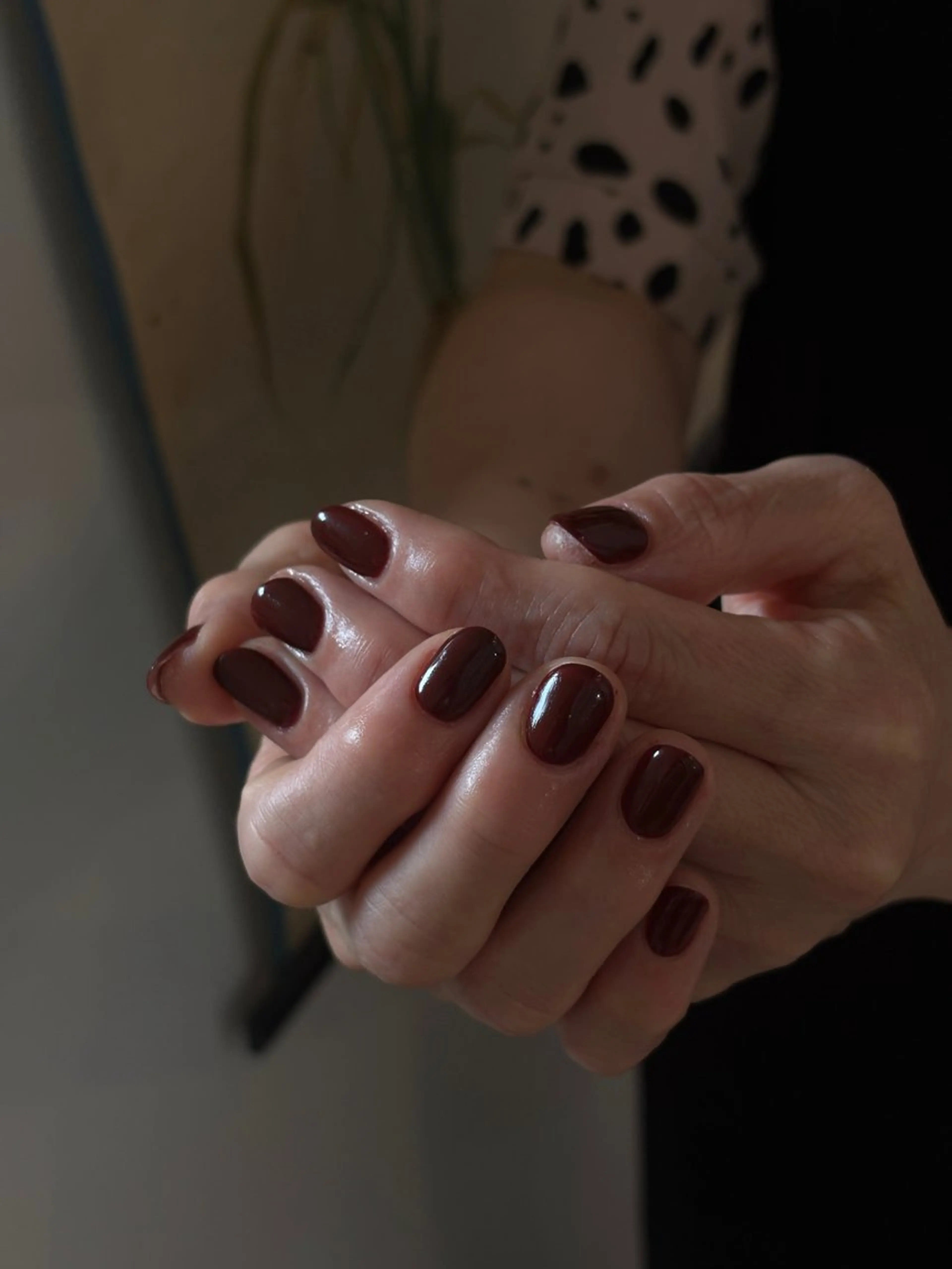 ネイル ボルドー ワンカラーネイル moe ⠀のネイルデザイン