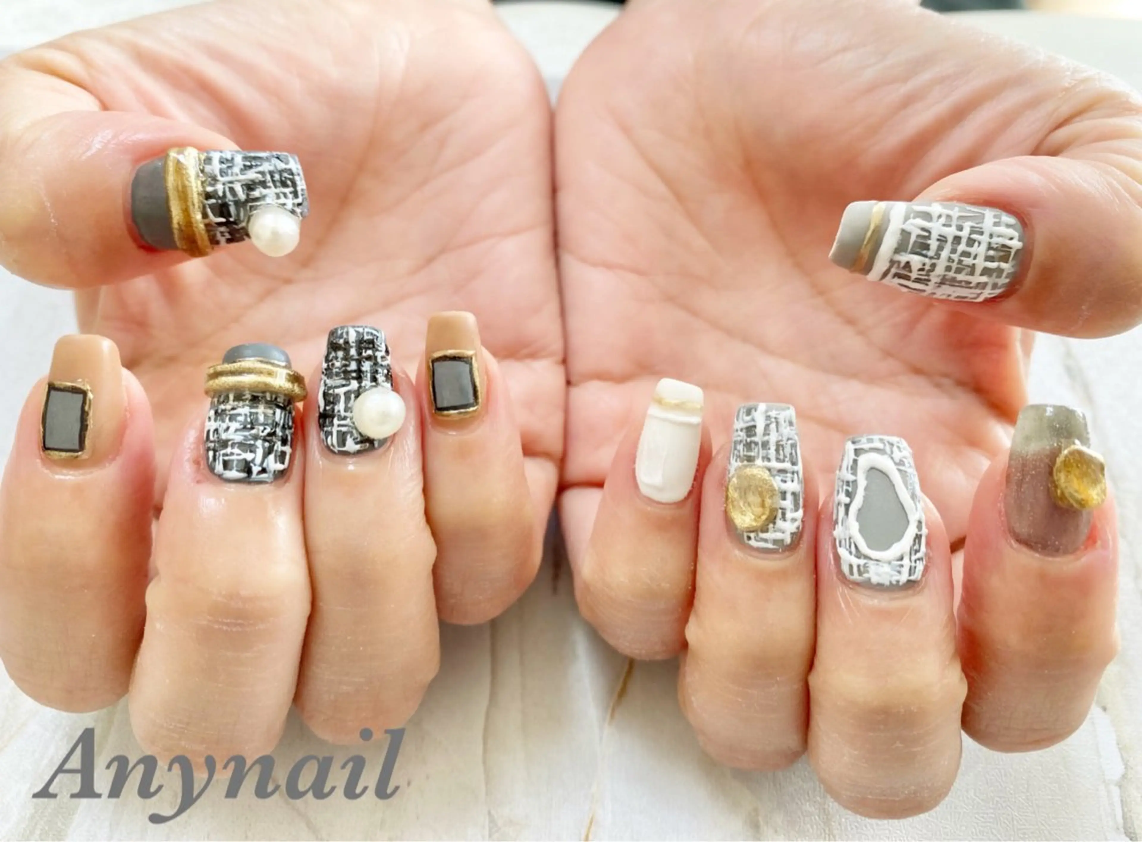 ネイル ブルー マットネイル ミラーネイル ツイードネイル ホワイト ハンドネイル 岩澤 恵子のネイルデザイン