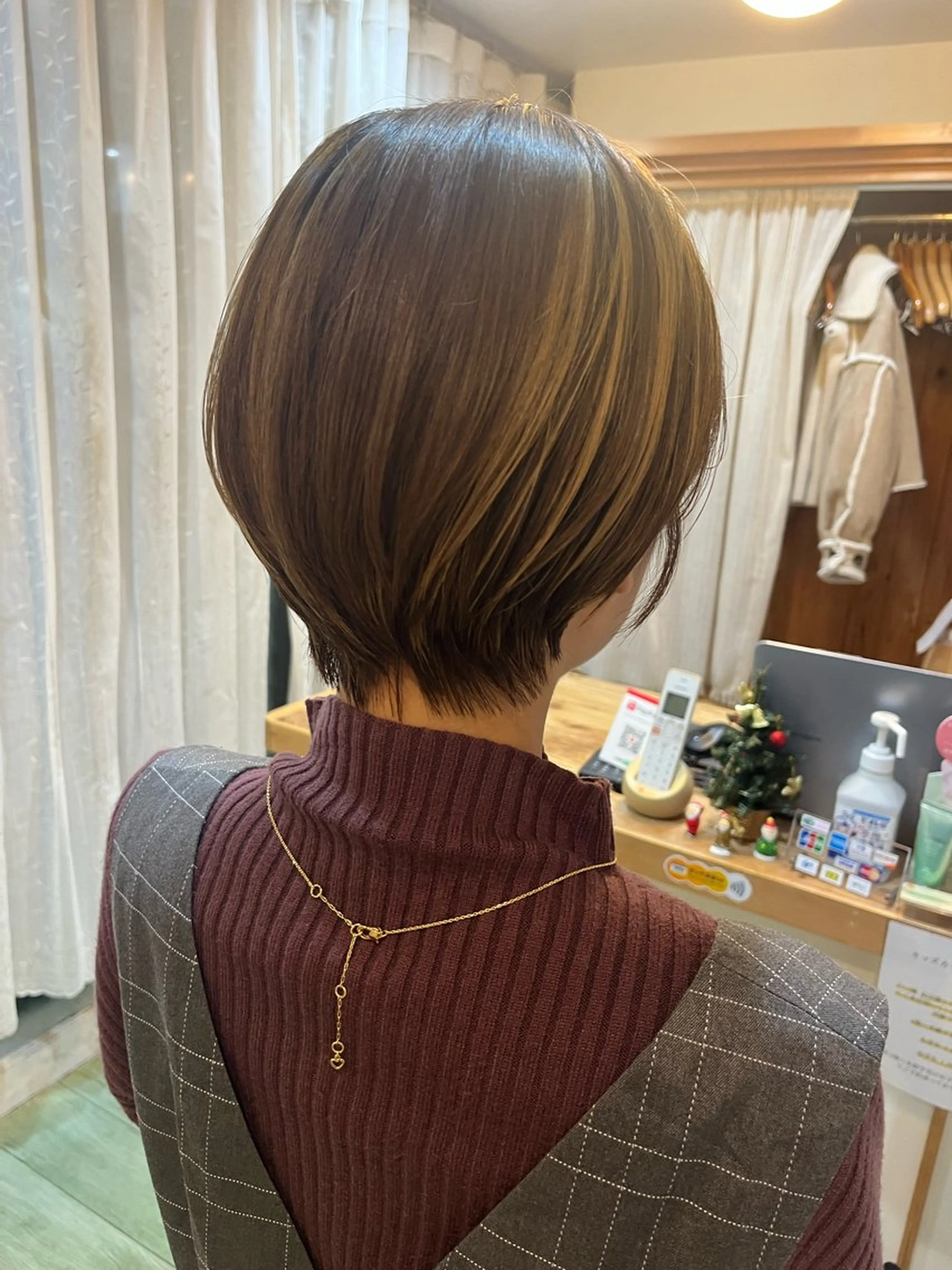 ショート カラー ショート/ボブ/透明 感カラー/高橋あみのヘアスタイル