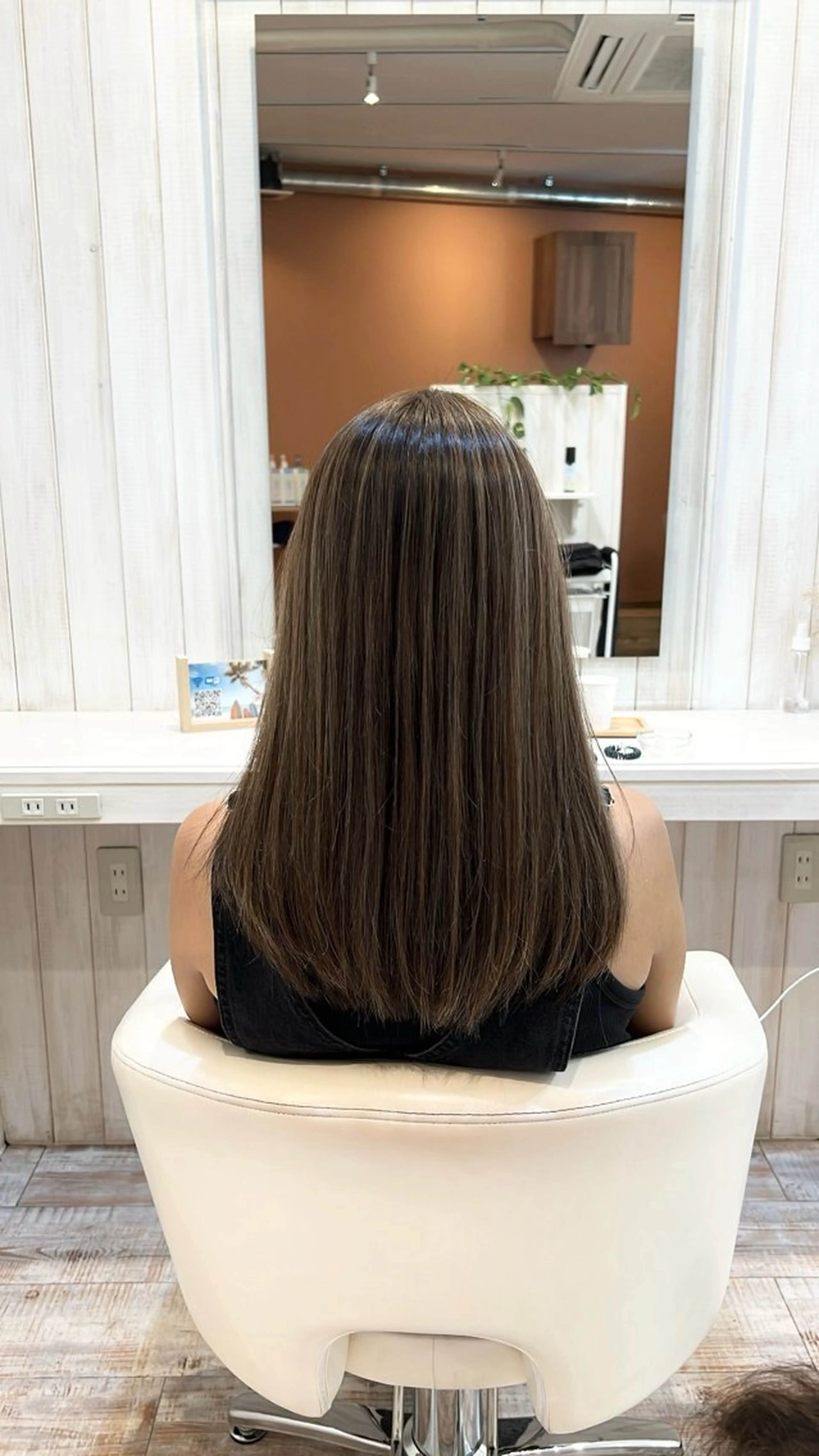 【🤍赤み除去＊白髪ぼかしにおすすめ🤍】カット+極細ハイライト+美髪トリートメント✨の写真