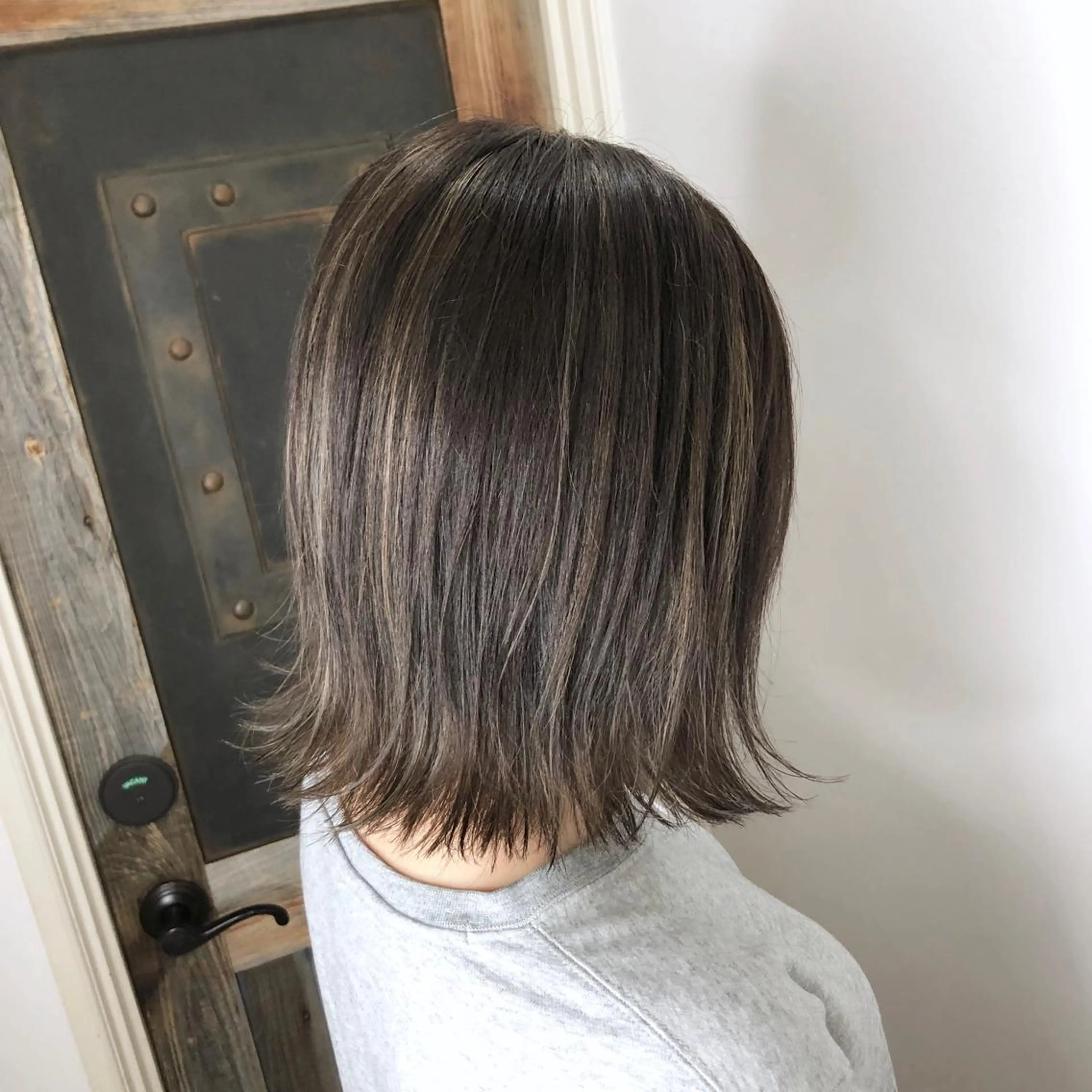 ミディアム カラー ヘアアレンジ 💛ムラ修正ブリーチ 💛YUUのヘアスタイル