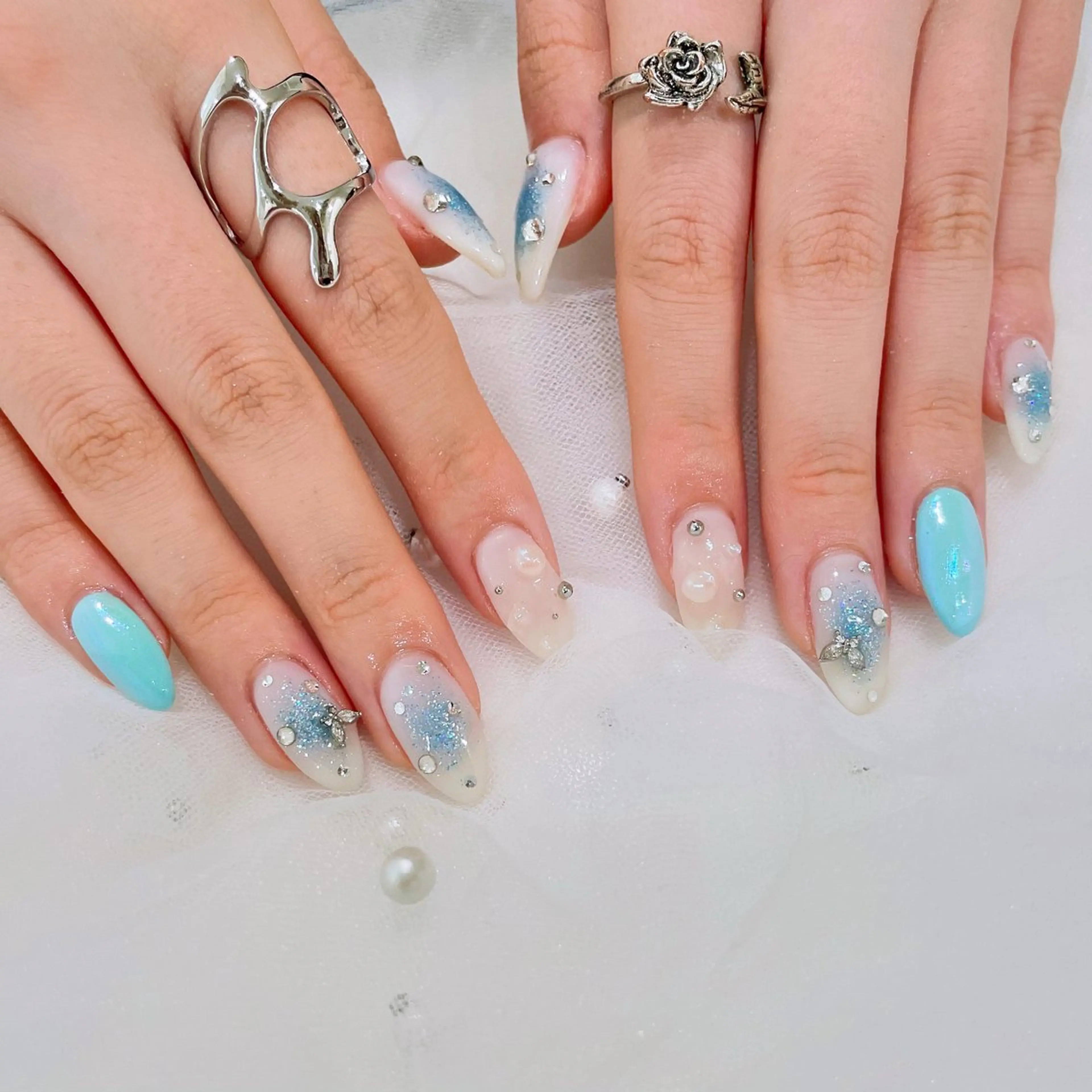 ネイル ＿WHITE+南海難波店所属・_WHITE+ 南海難波店のネイルデザイン