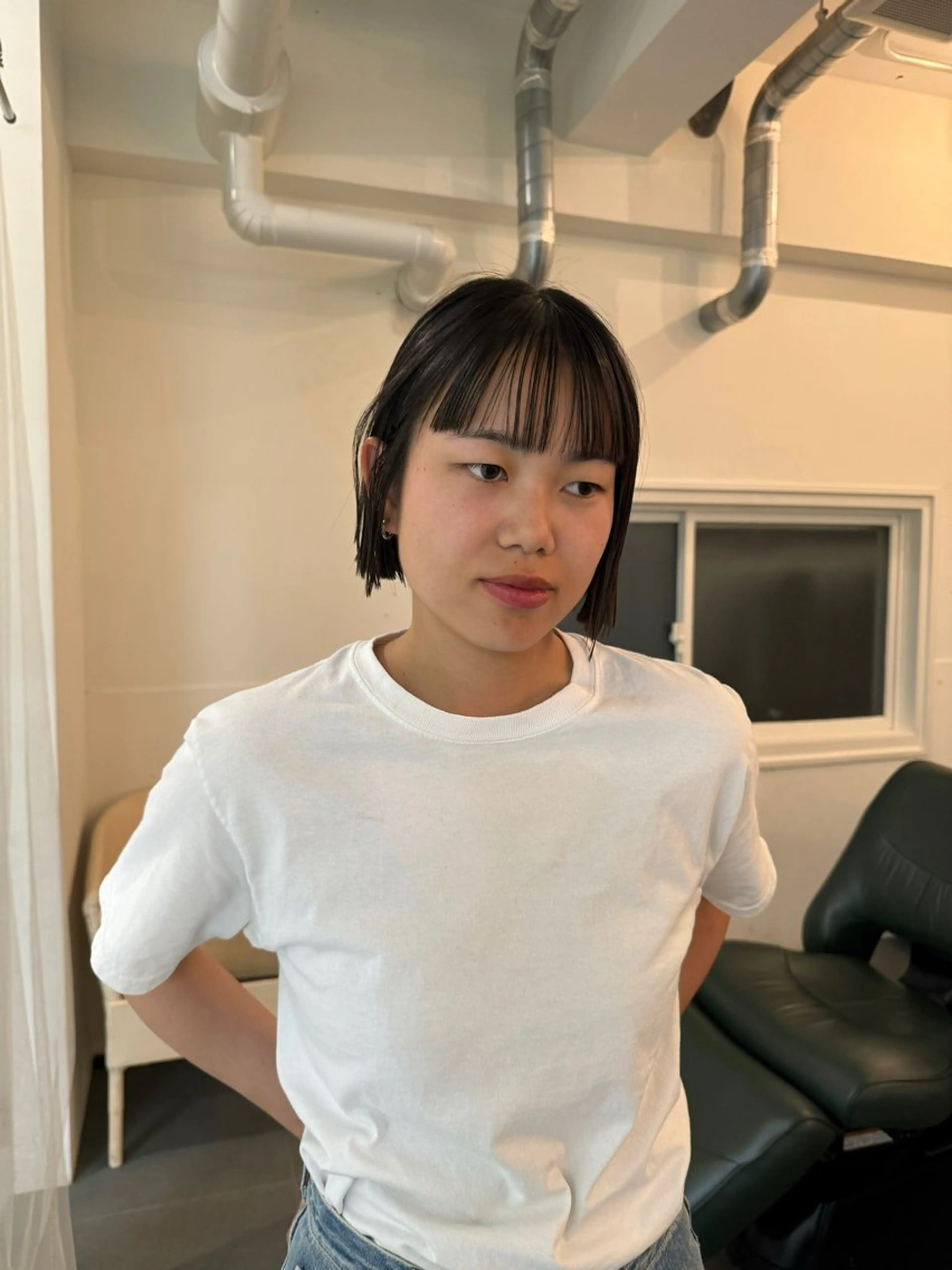 ミディアム カット 清水愛果/オリーブ カラー/透明感カラーのヘアスタイル