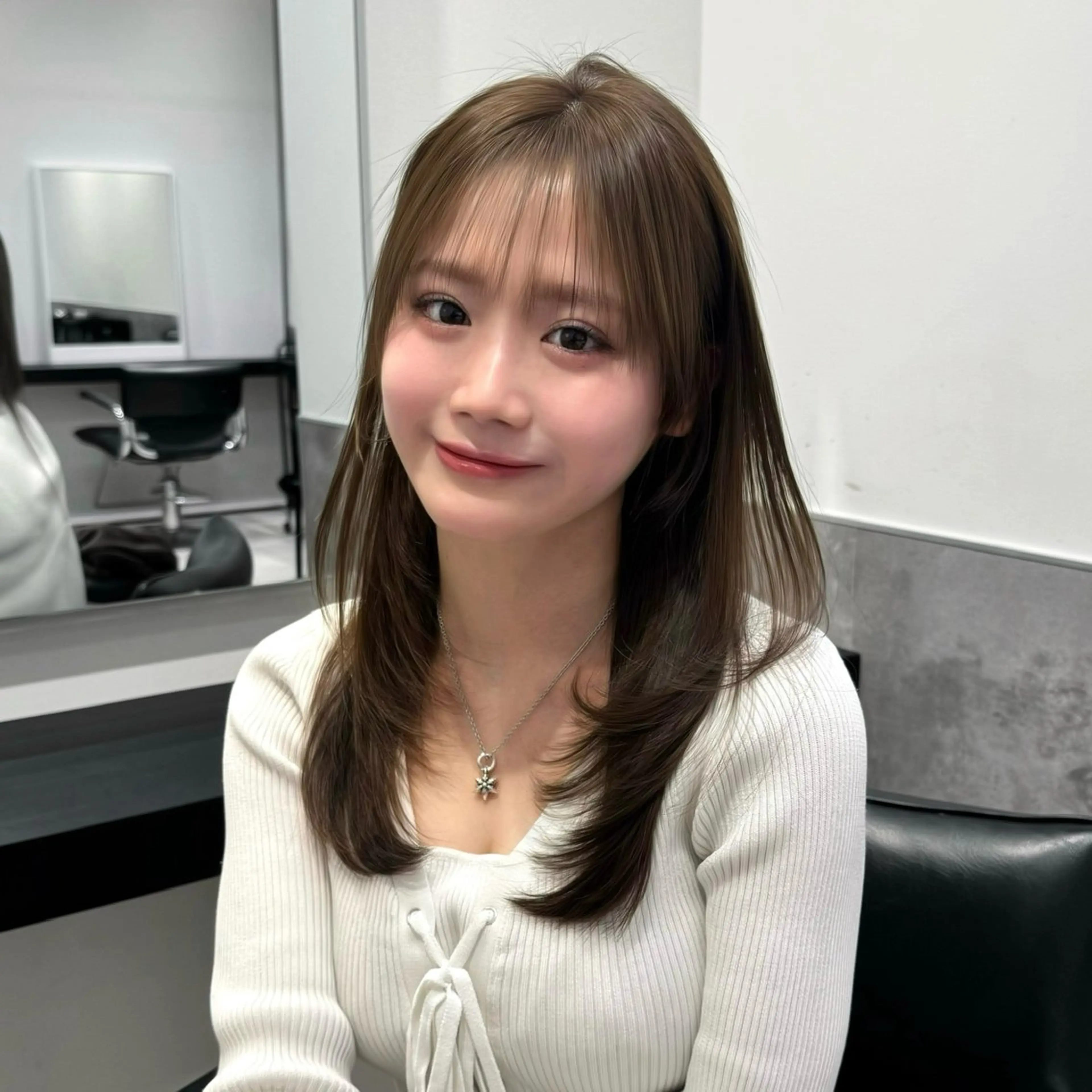 ロング カラー 透明感カラー グレージュ 顔周りカット レイヤーカット カット ヘアカラー トリートメント GO TODAY 原宿Verno店所属・韓国系支持率No.1 レイヤー特化/きょうのヘアスタイル