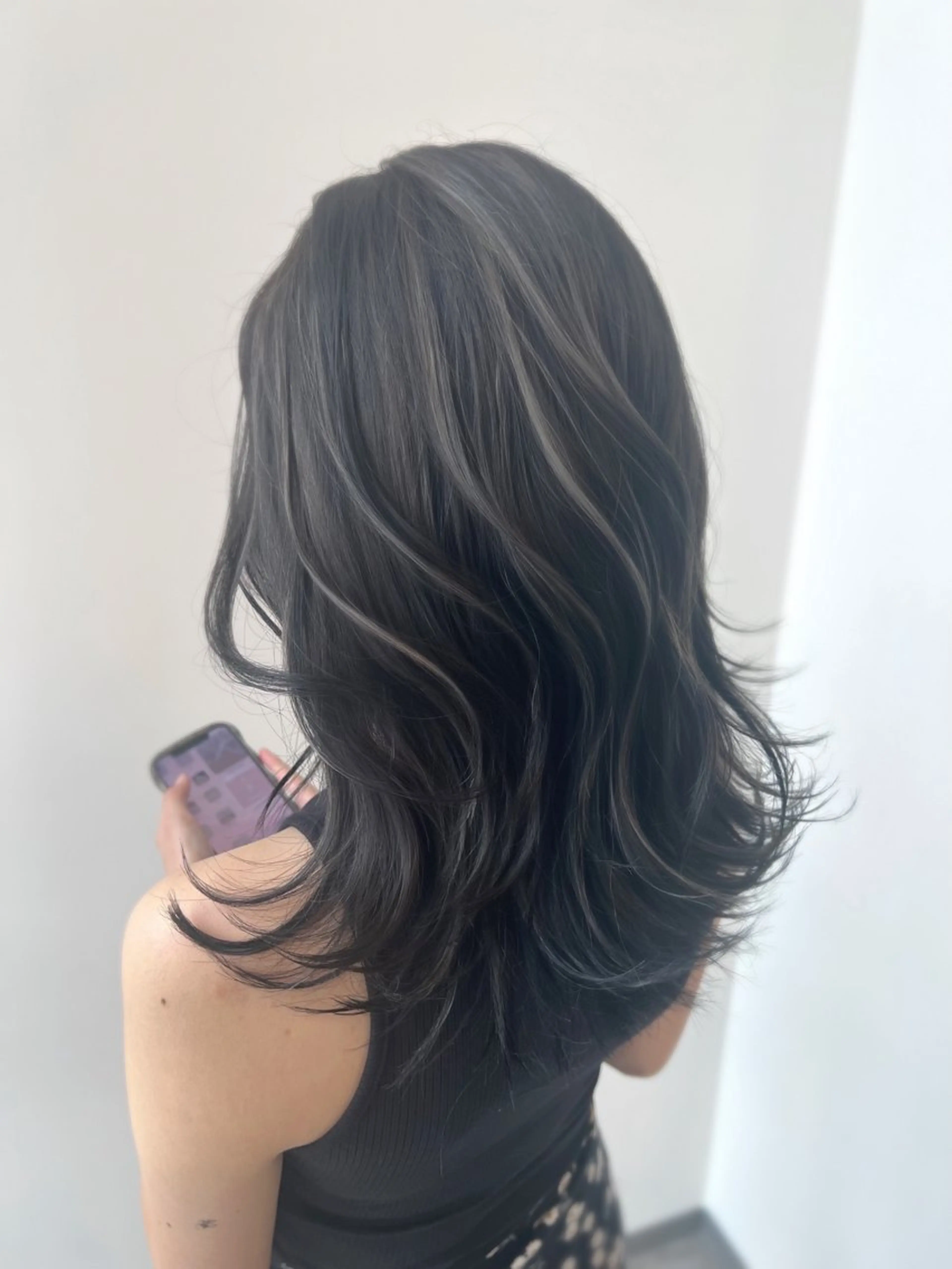 セミロング ハイライト ヘアカラー トリートメント なんば髪質改善カラー Ardoreのヘアスタイル