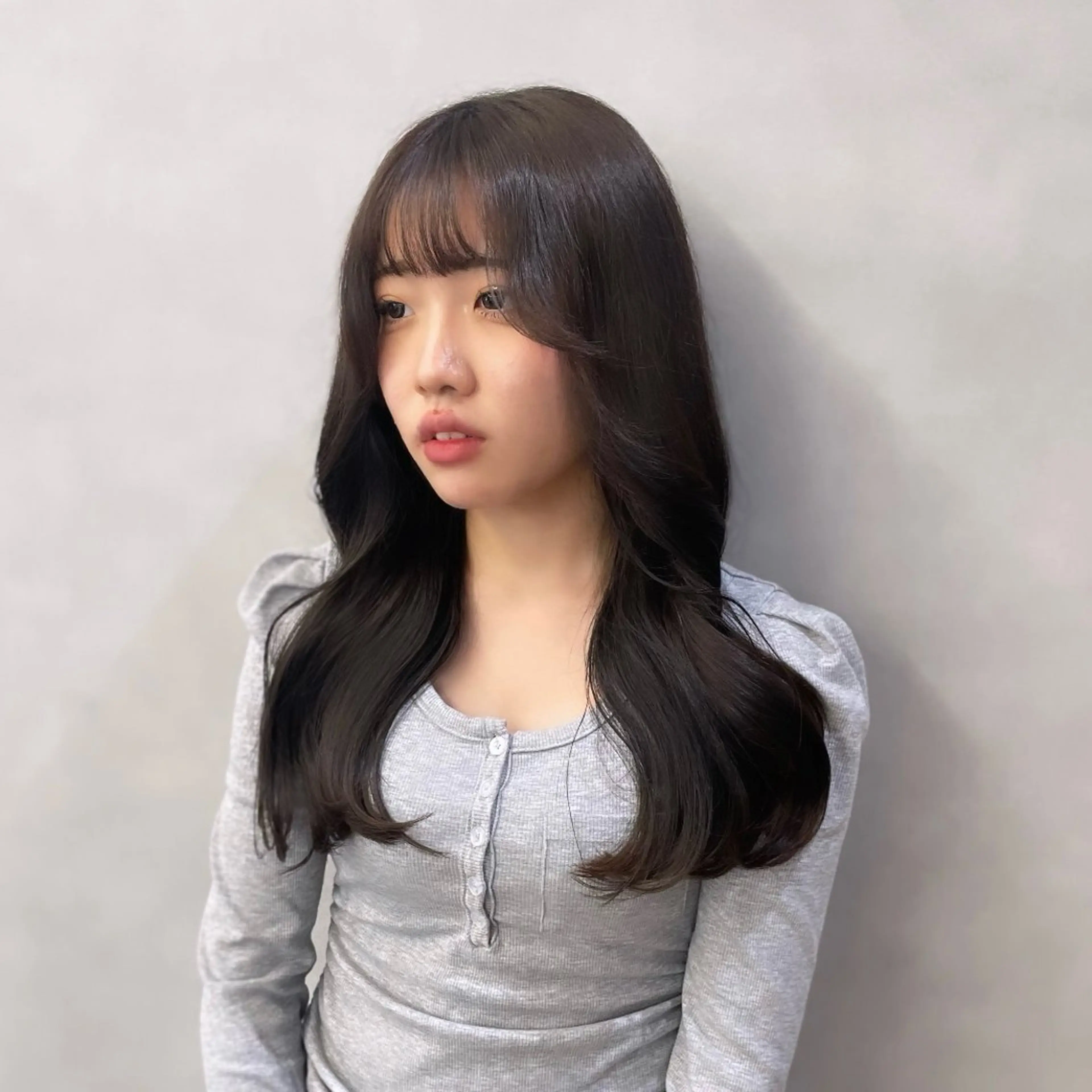 ロング カラー グレージュ くびれヘア 韓国風ヘア レイヤーカット カット ヘアカラー Rui/透明感カラー 暖色/レイヤーカットのヘアスタイル