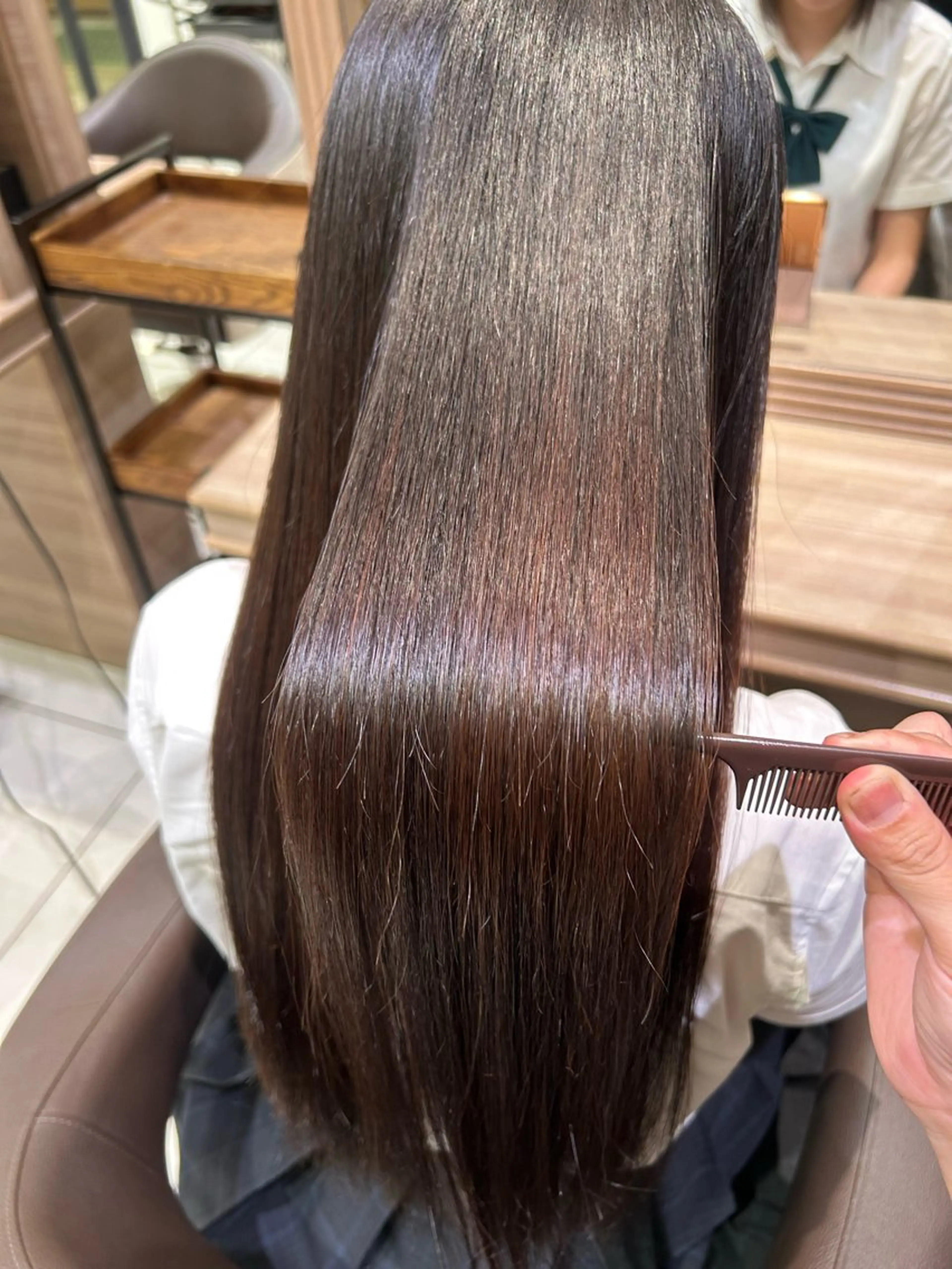 サラサラストレート縮毛矯正✨️⚠️ブリーチ履歴❌癖がなくても艶が欲しい人にもオススメ😍の写真