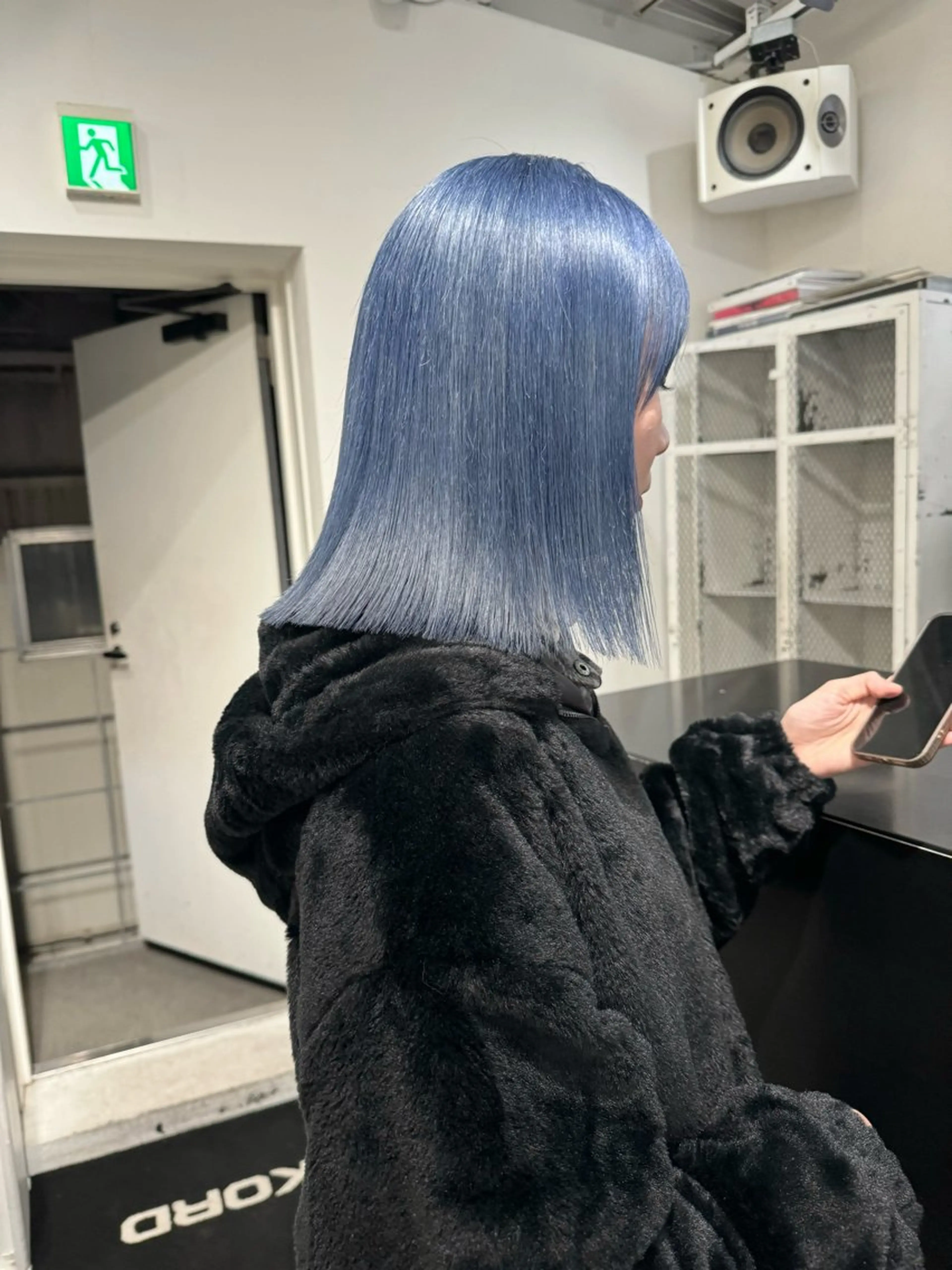 ミディアム カラー ヘアアレンジ ブリーチ ブルーカラー カット ヘアカラー トリートメント 艶ハイトーン/ヘア アレンジAYAKAのヘアスタイル