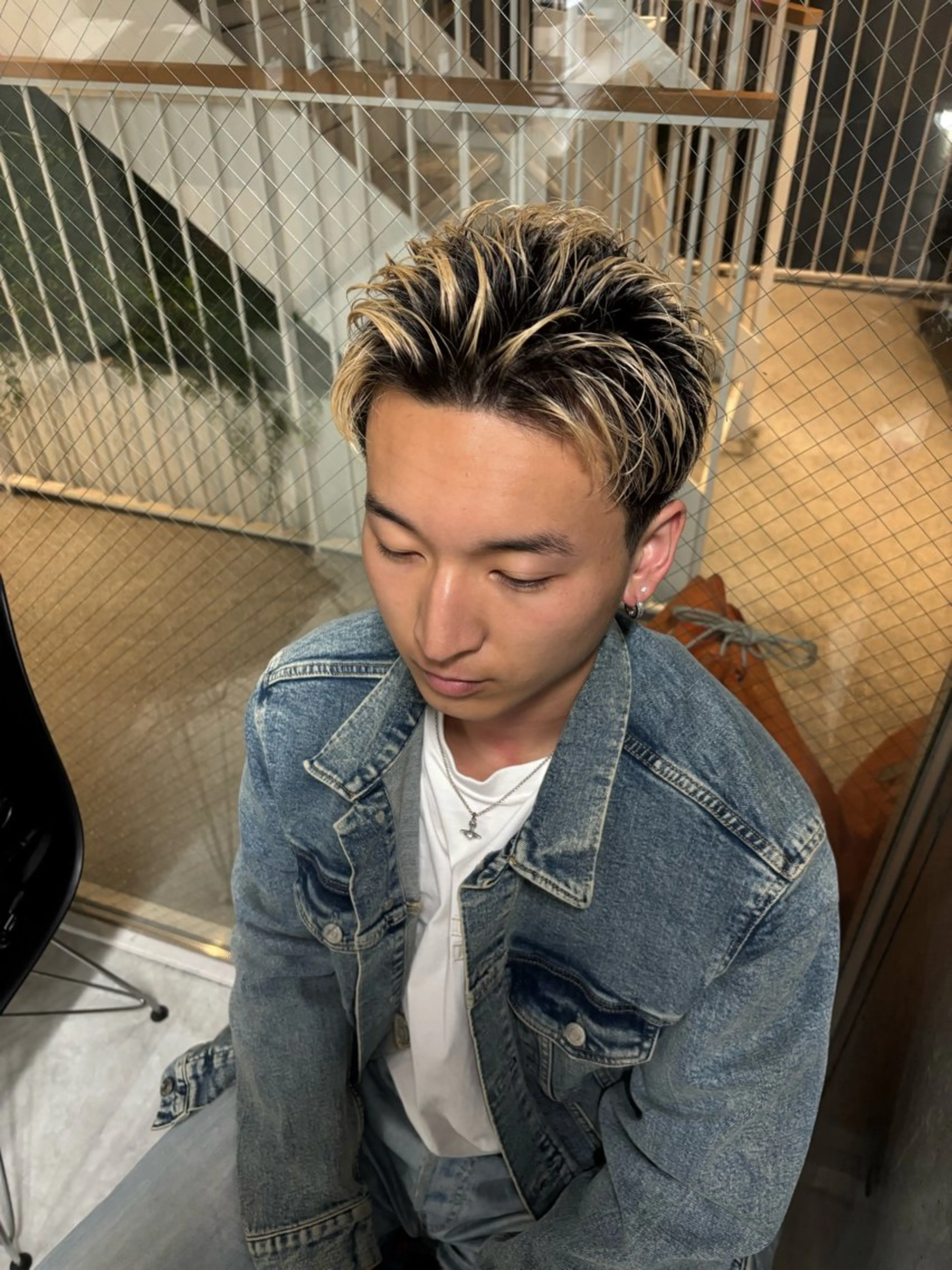 メンズ メンズブリーチ フェードカット メンズハイライト メンズインナーカラー メンズ韓国風 カット メンズ特化✨️ 韓国風パーマ🔥一八のヘアスタイル