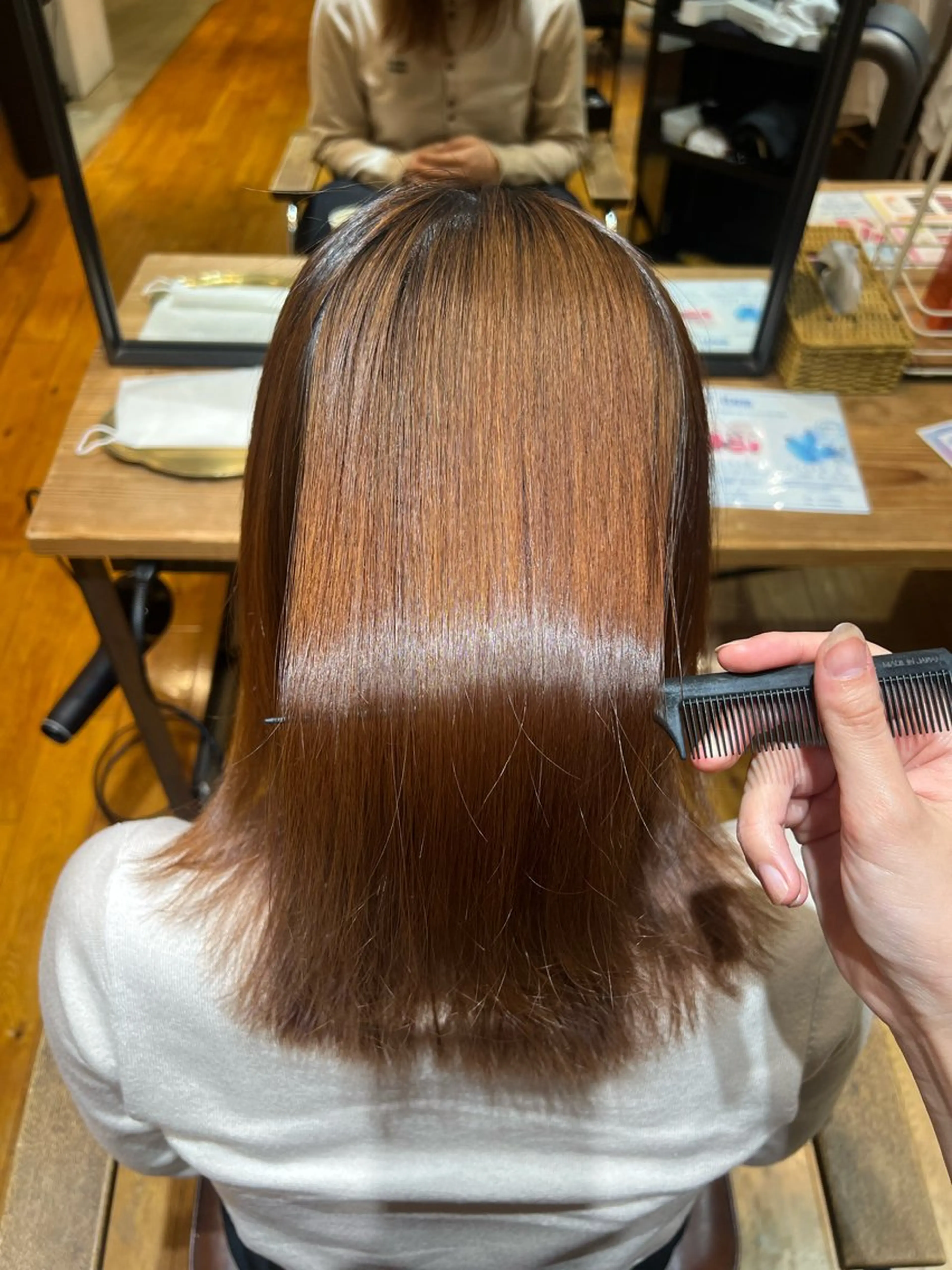 ミディアム 三宅 凜佳のヘアスタイル