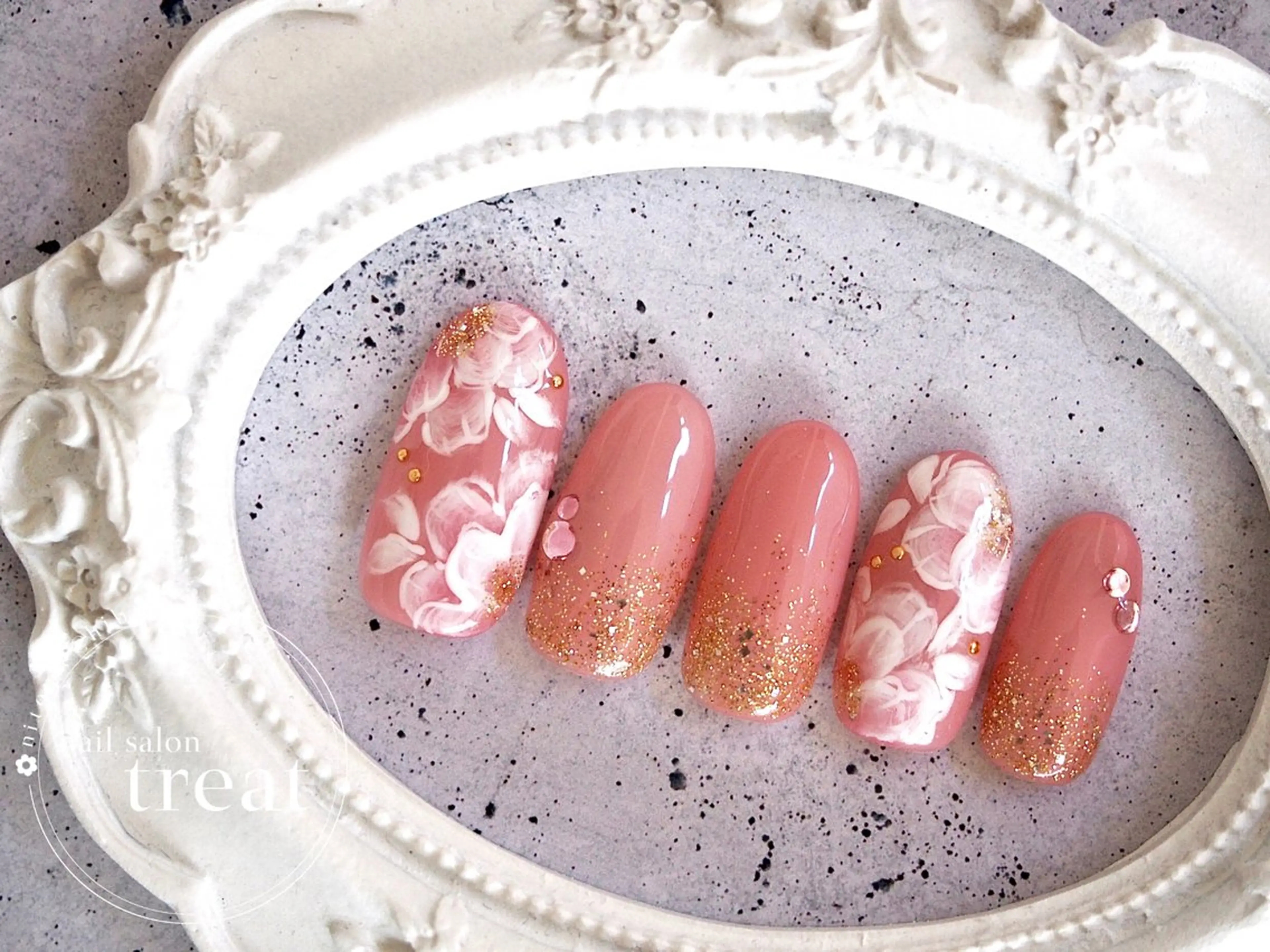 ネイル ゴールド nail salon treat あいのネイルデザイン